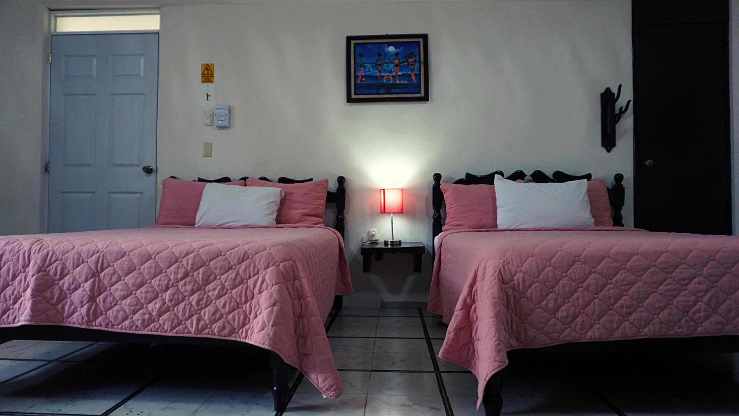 Triple Room with City View - Photo 5