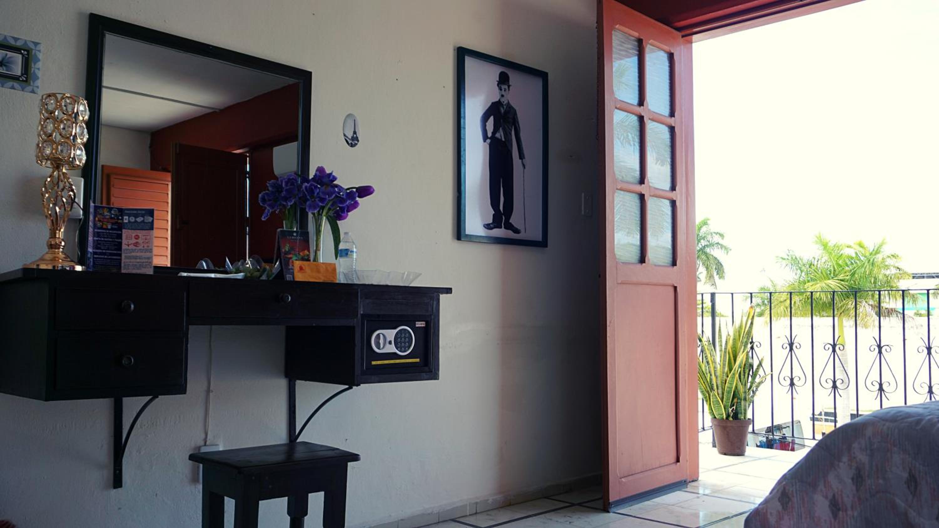 Triple Room with City View - Photo 6