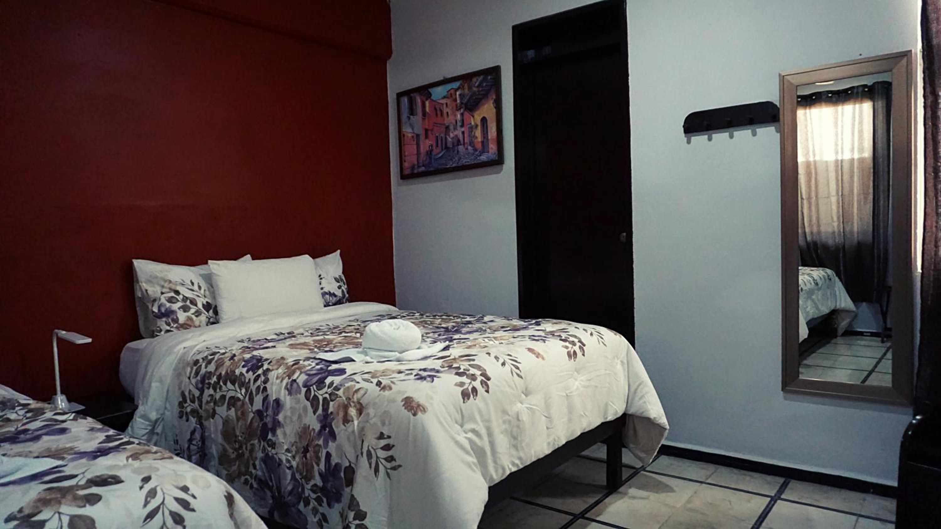 Deluxe Twin Room - Photo 6