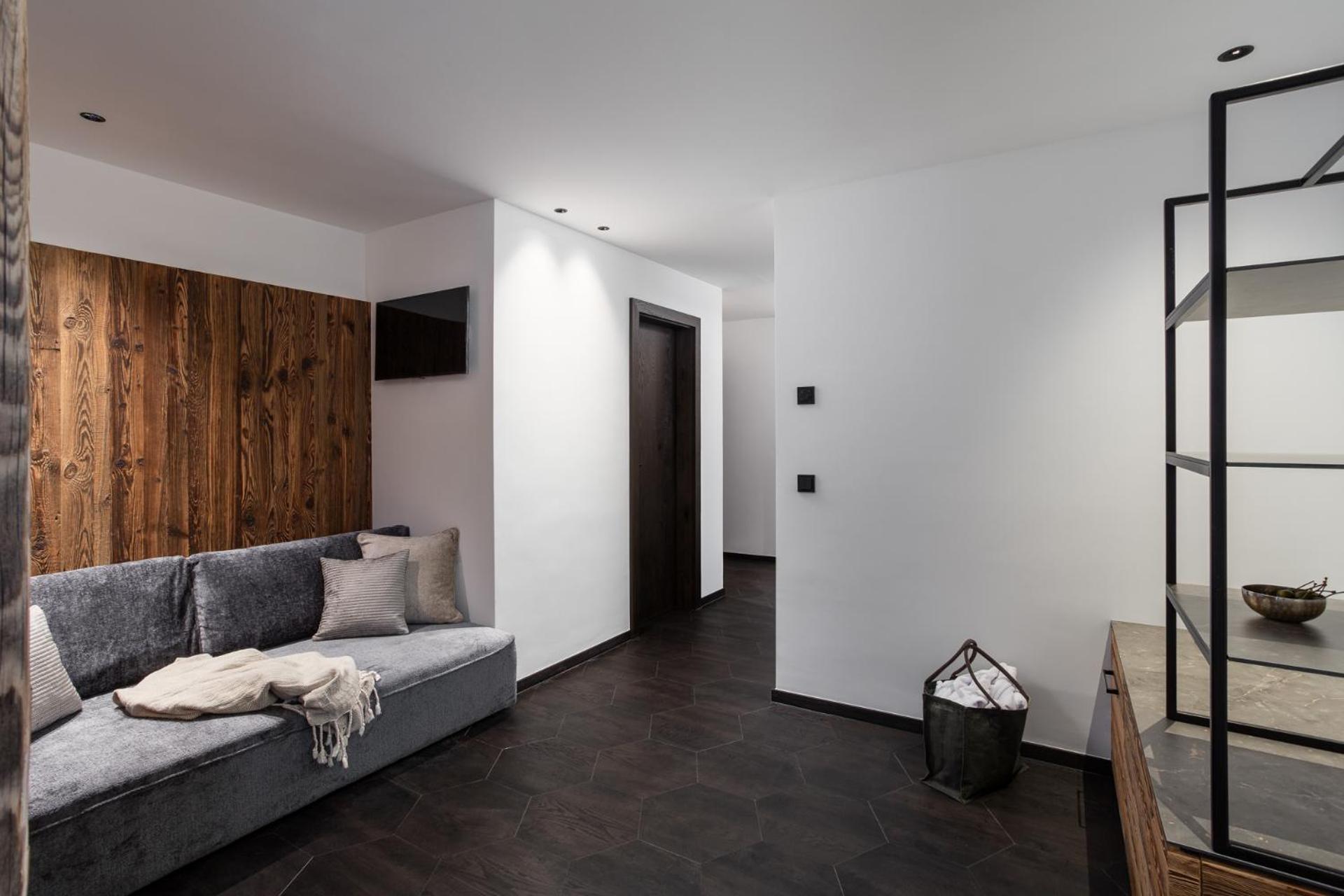 Family Room with Balcony - Photo 3