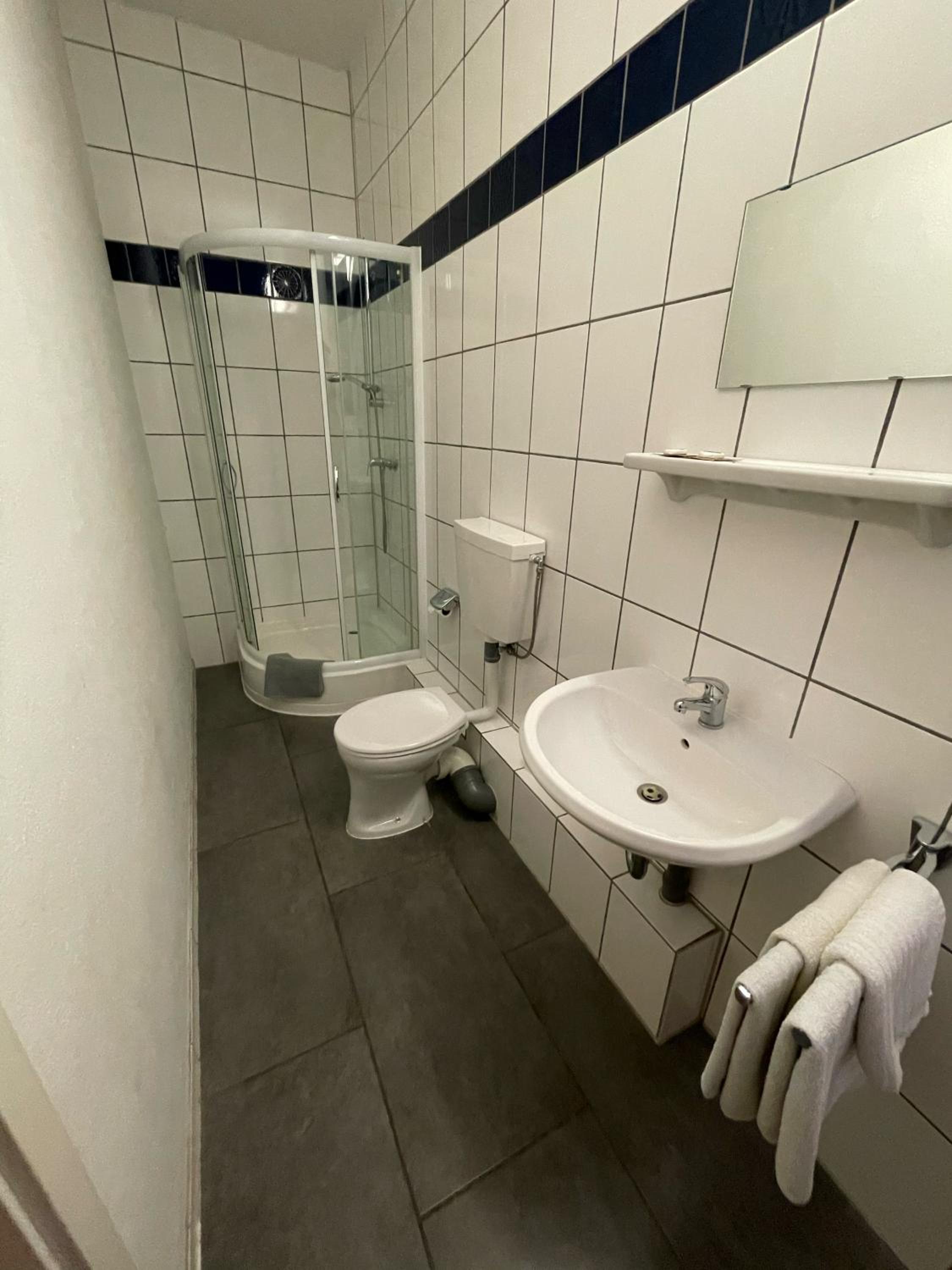 Double Room - Photo 14