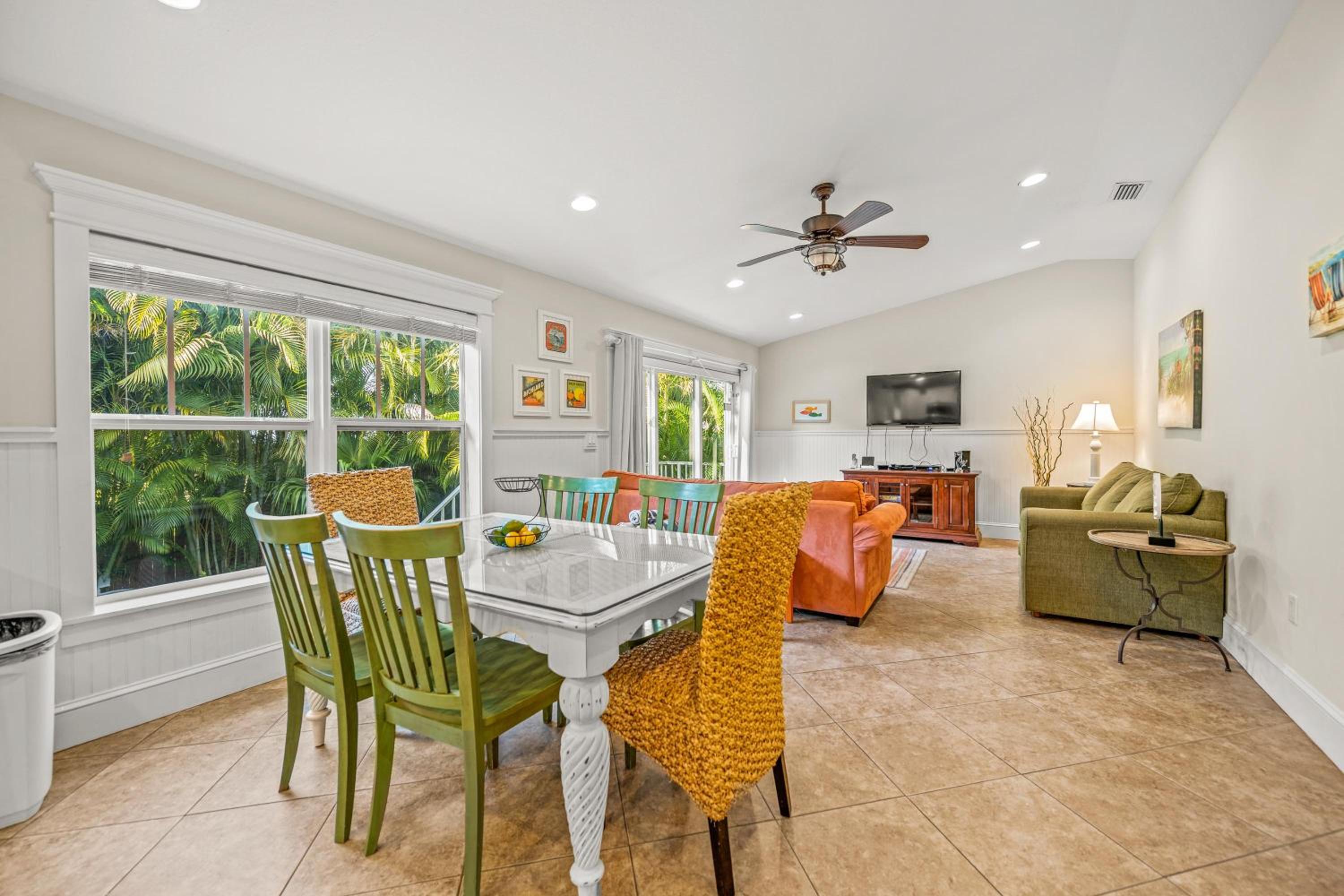 Four-Bedroom Vacation Home photo 2