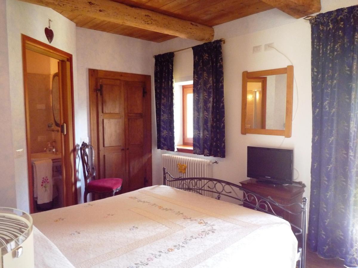 Double Room - Photo 5