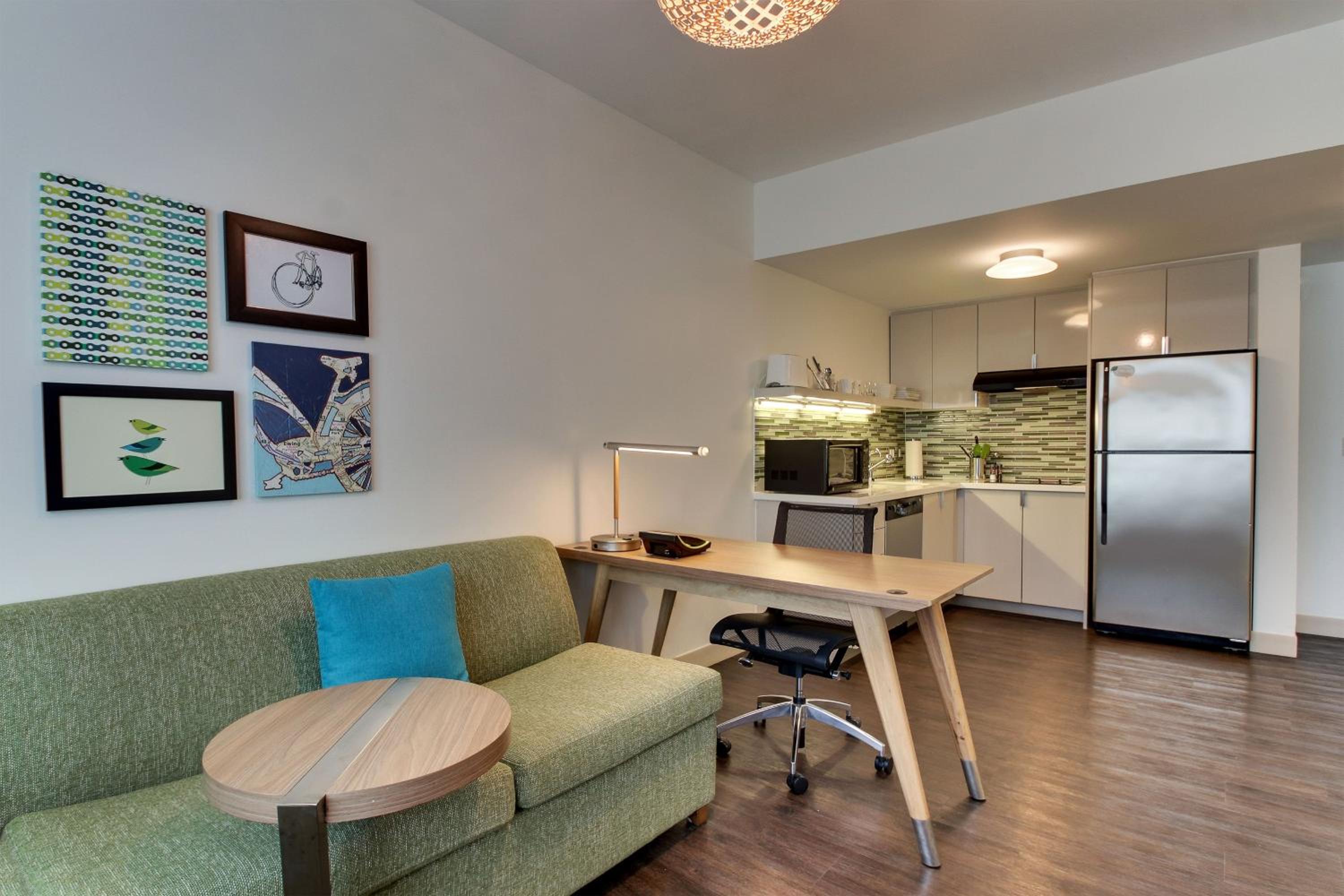 King Suite with Sofa Bed photo 3