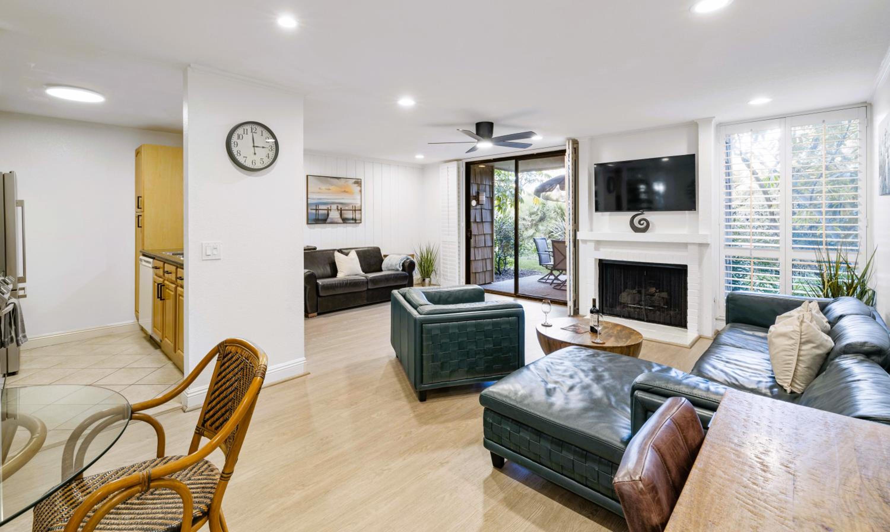 One-Bedroom Apartment photo 1