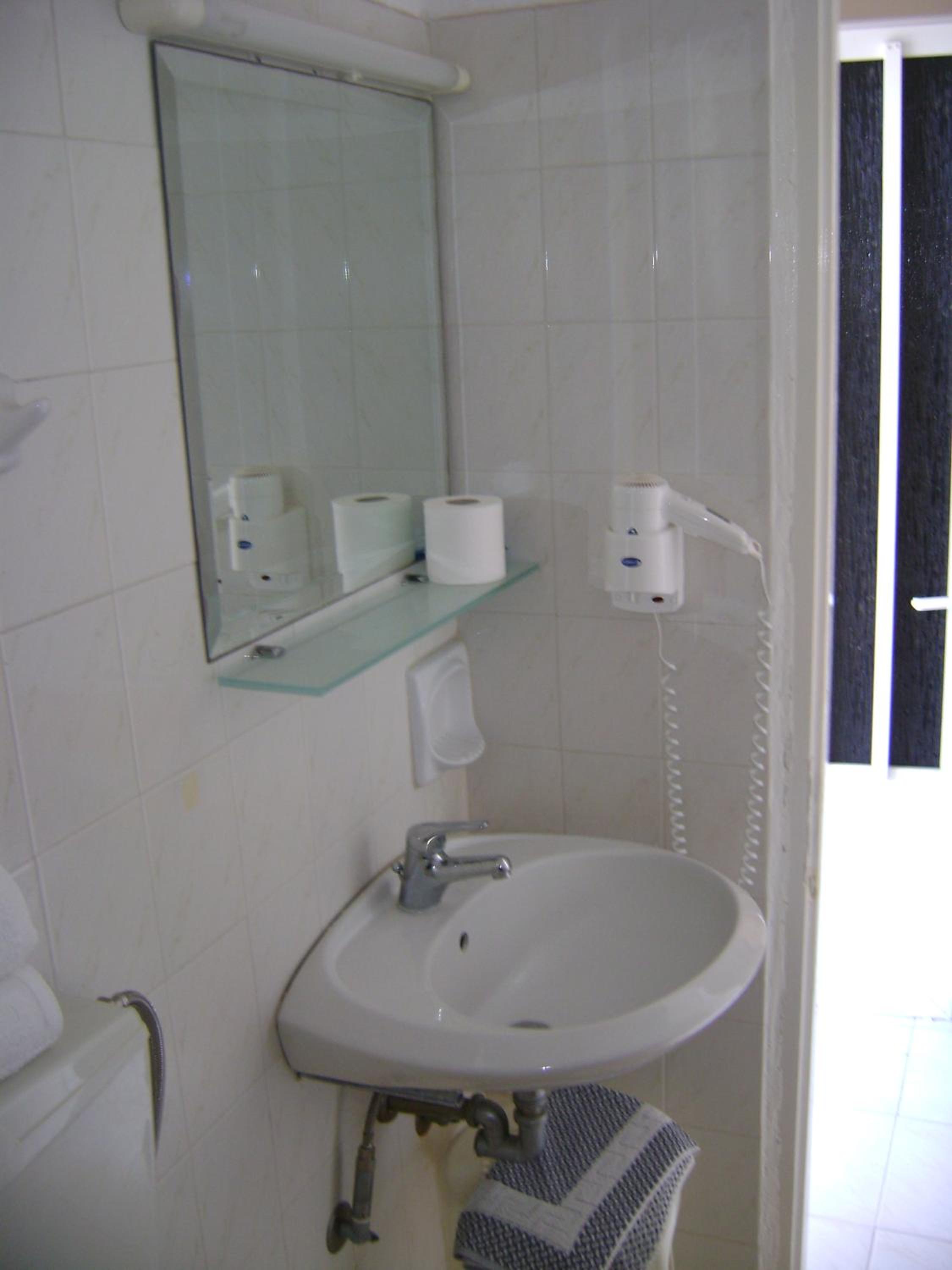 Apartment with Sea and Mountain View (4 Adults) - Photo 1