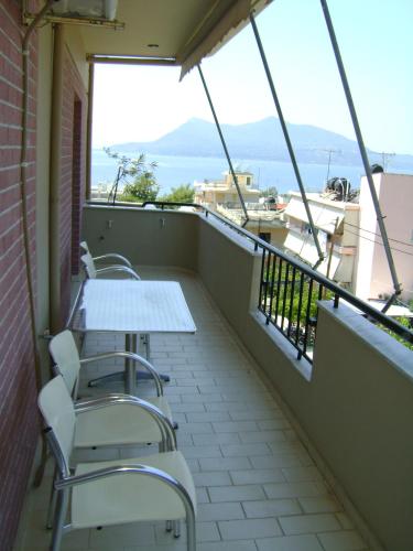 Apartment with Sea and Mountain View (4 Adults) - Photo 16
