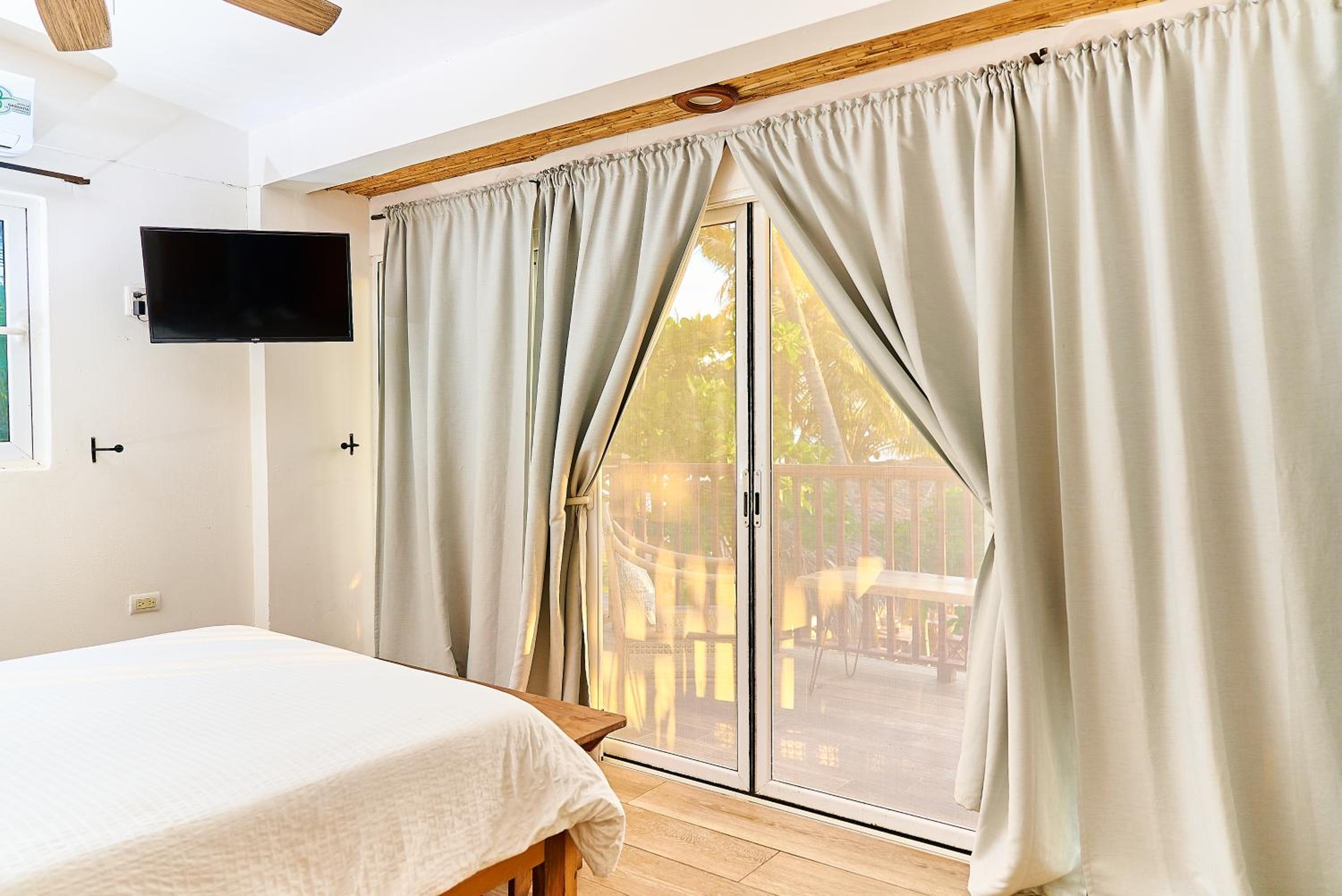 Double Room with Sea View photo 2