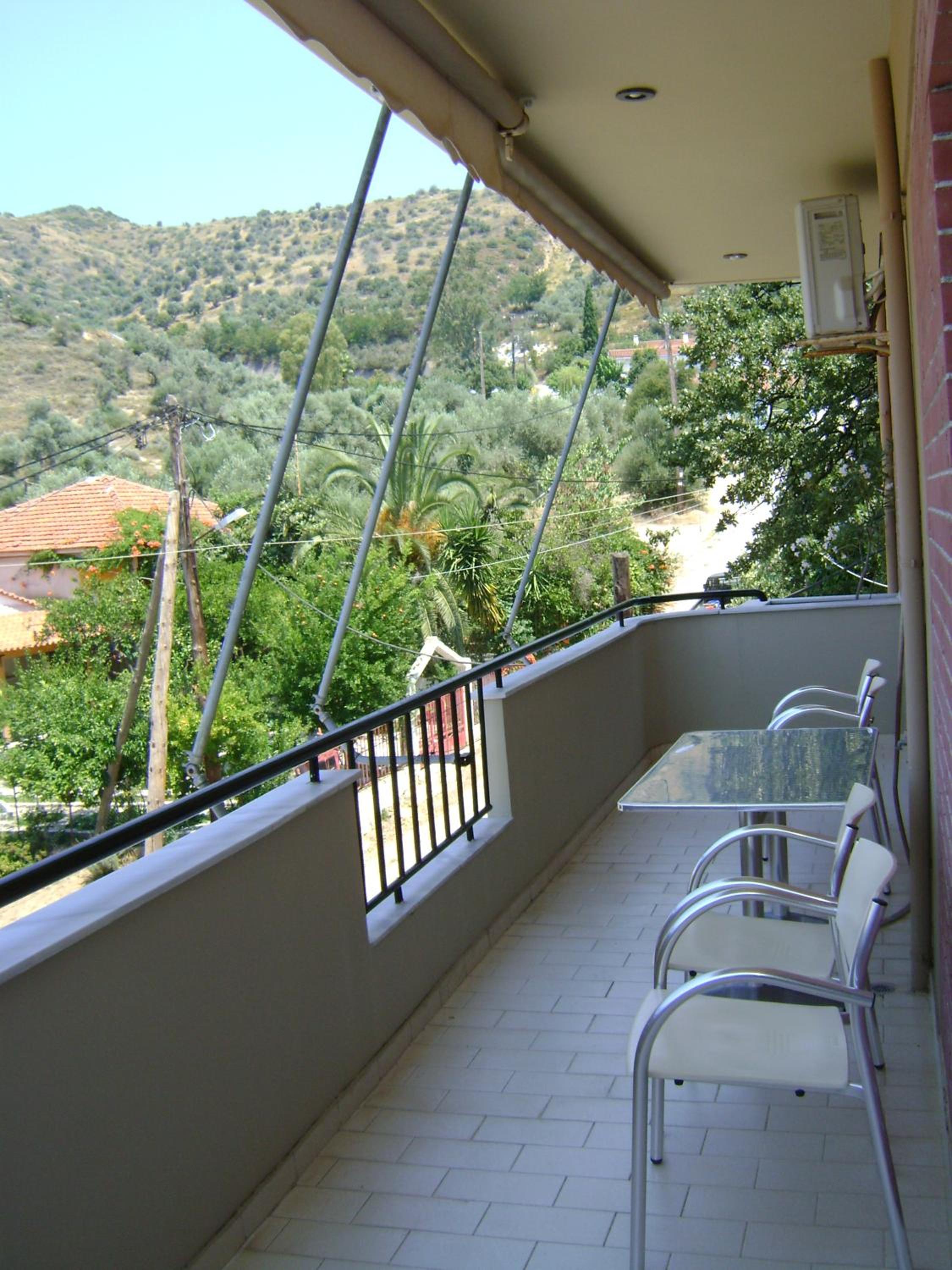 Apartment with Sea and Mountain View (4 Adults) - Photo 15
