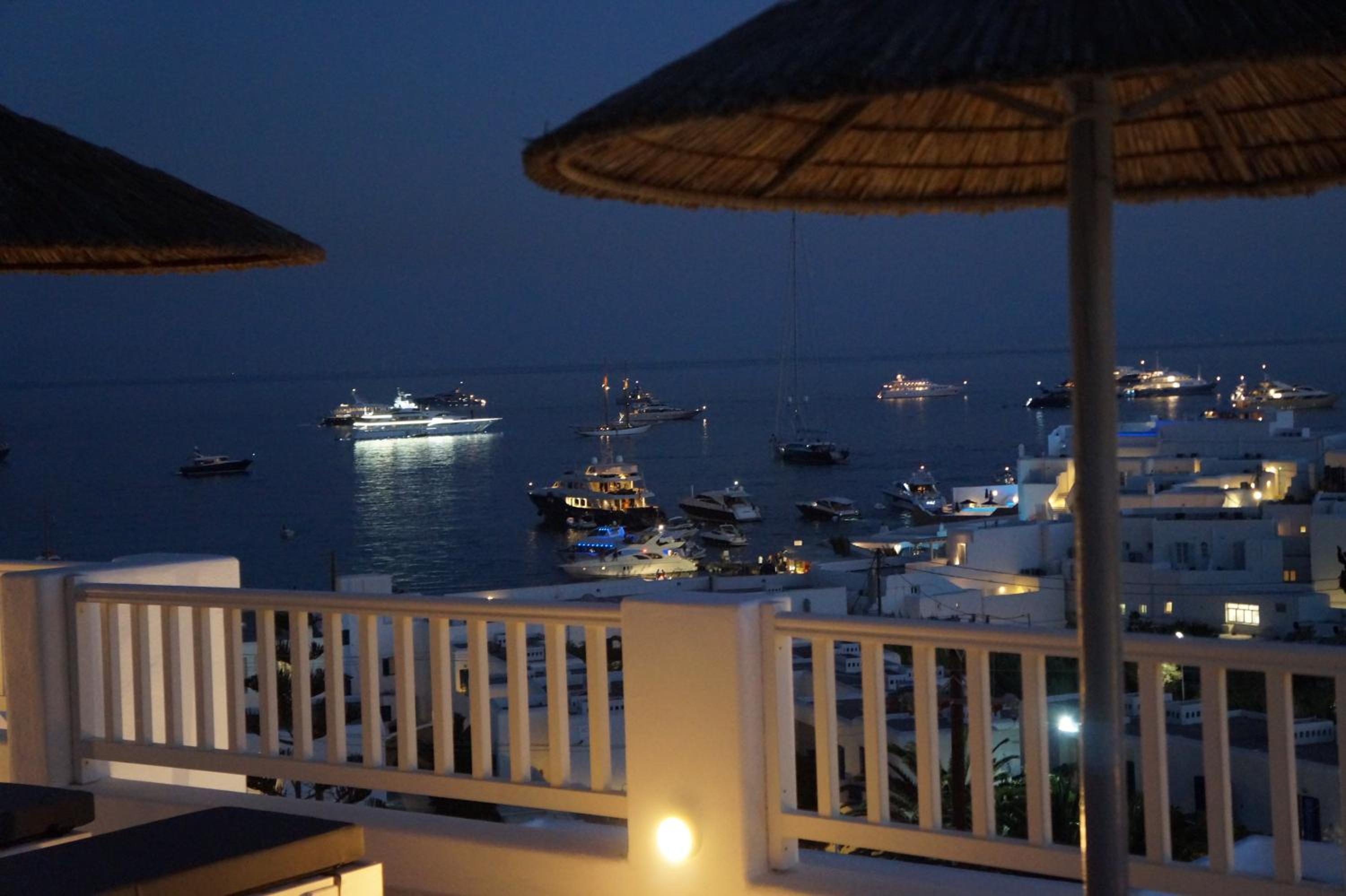 Deluxe Triple Room with Sea View - Photo 4