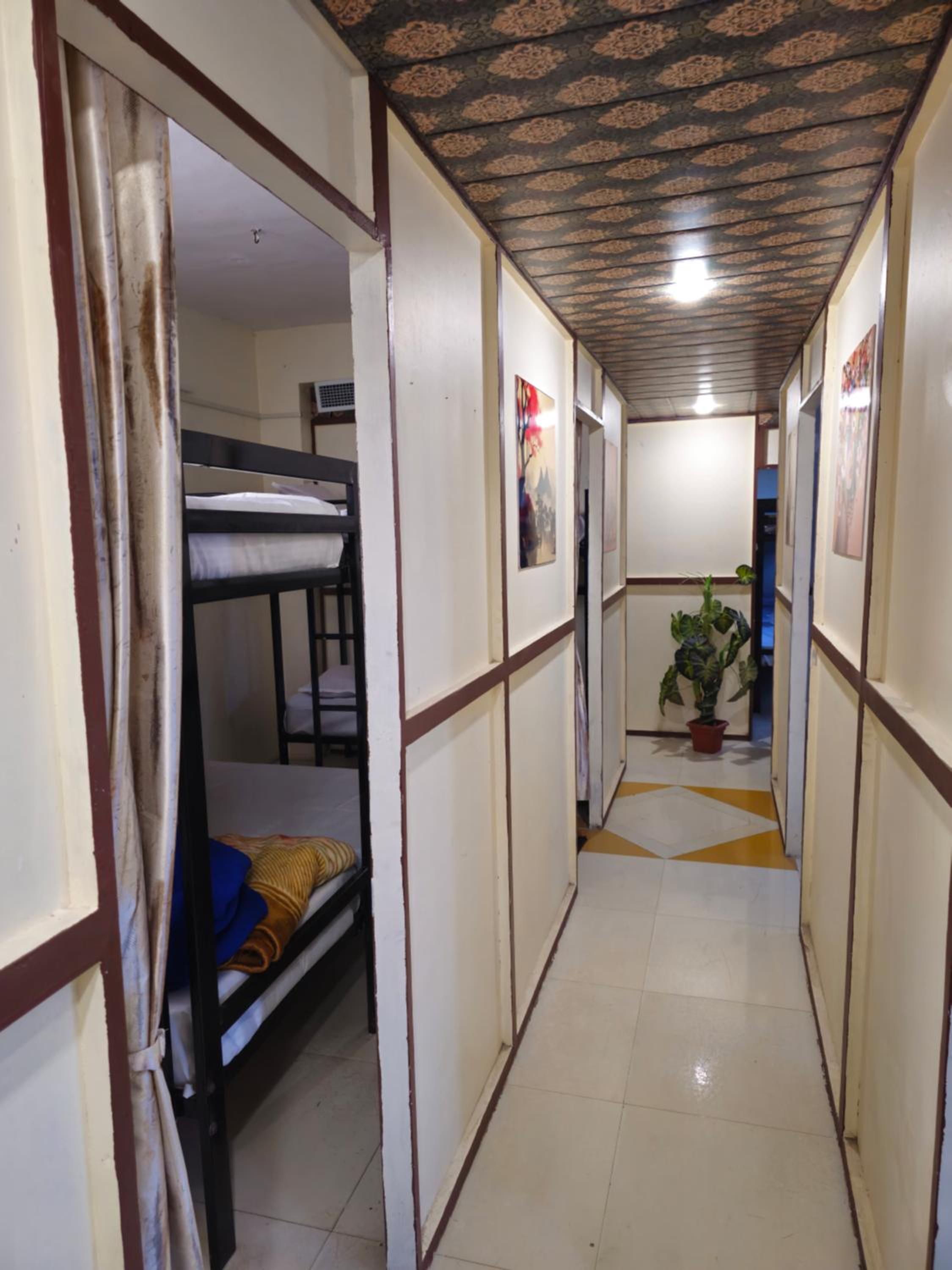 Bed in 6-Bed Mixed Dormitory Room photo 3