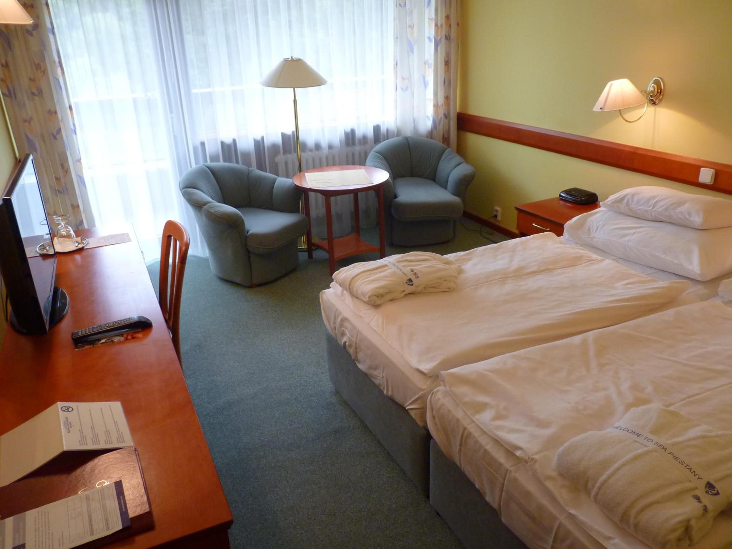 Comfort Room with Wellness Access - Photo 2