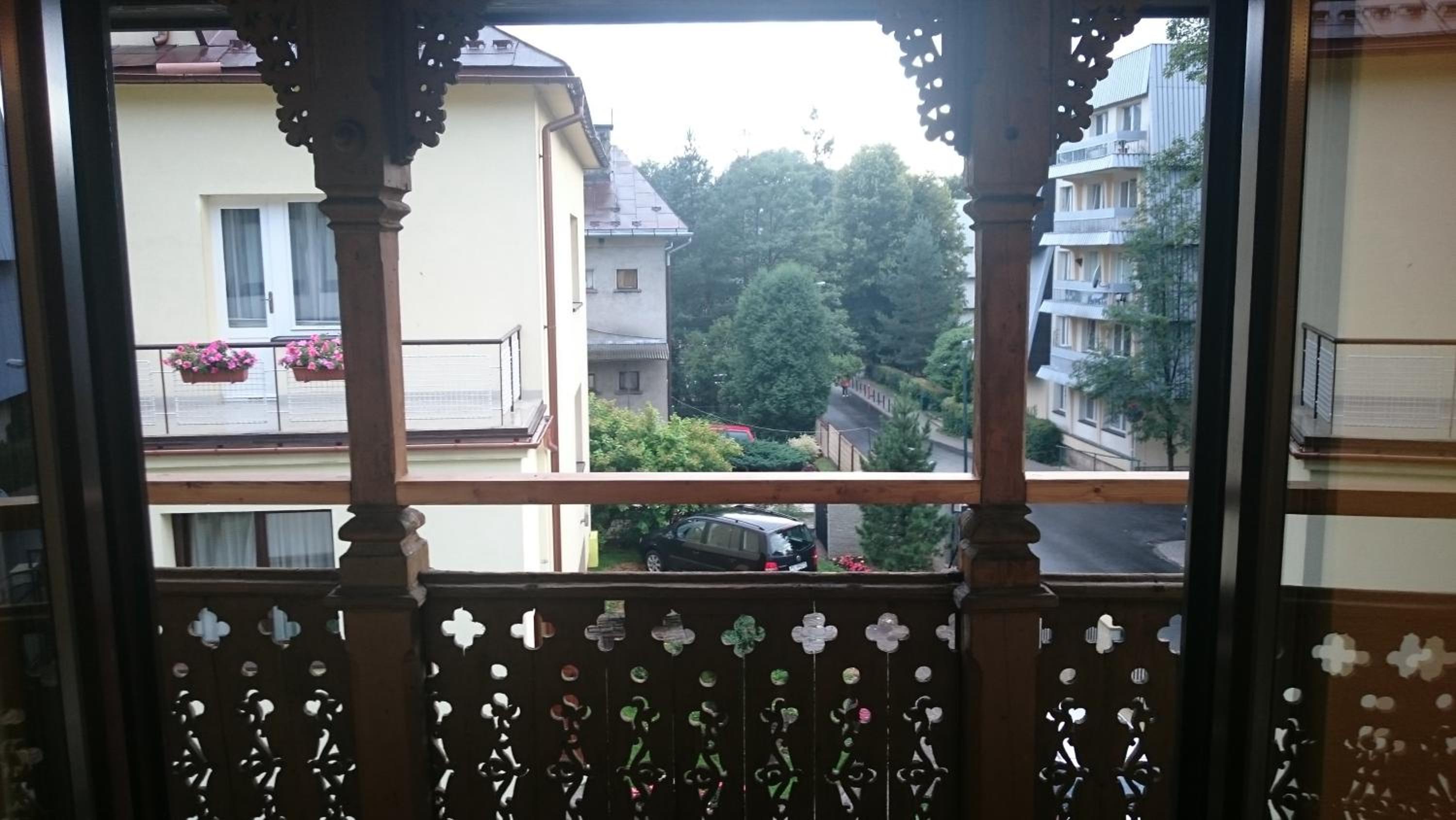 Apartment with Kitchenette and Balcony - Photo 7