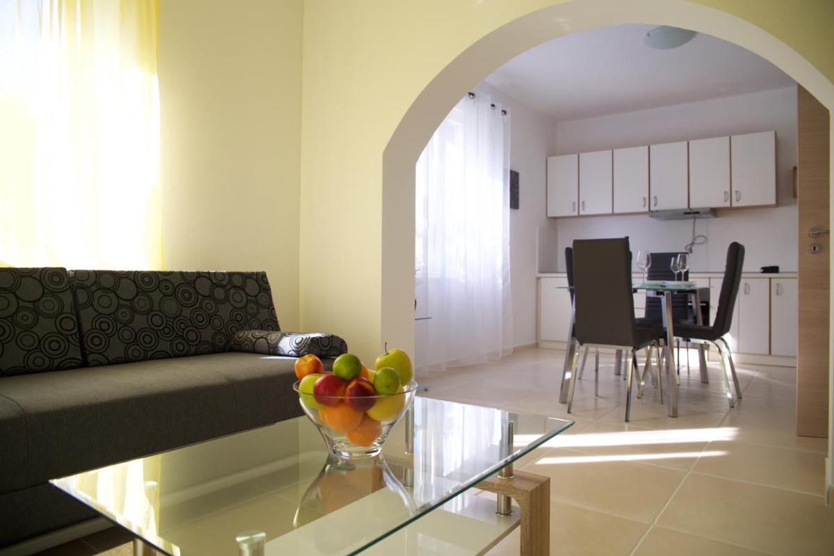 Two-Bedroom Apartment with Terrace photo 3