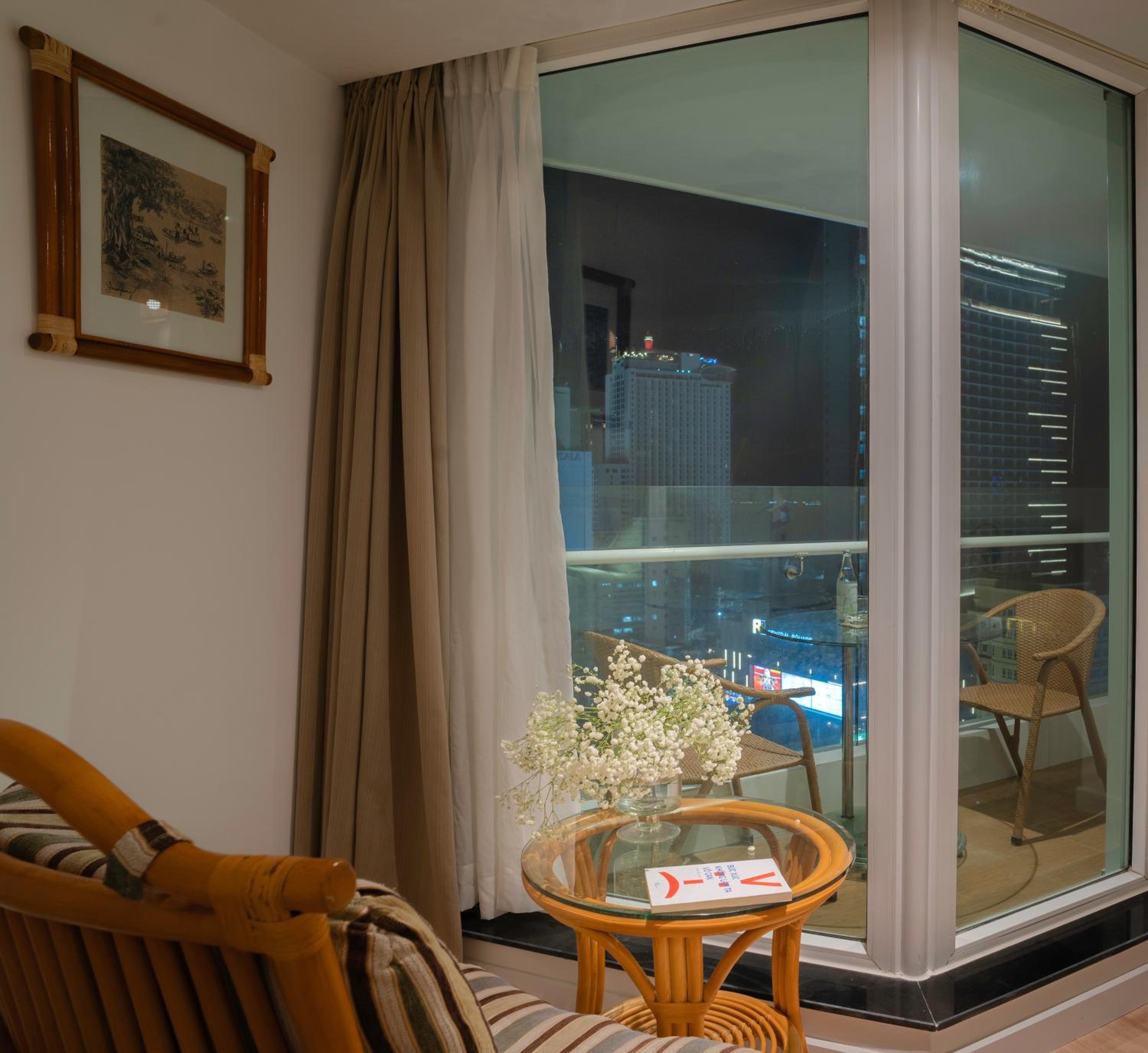 Deluxe Partial Sea View With Balcony photo 3