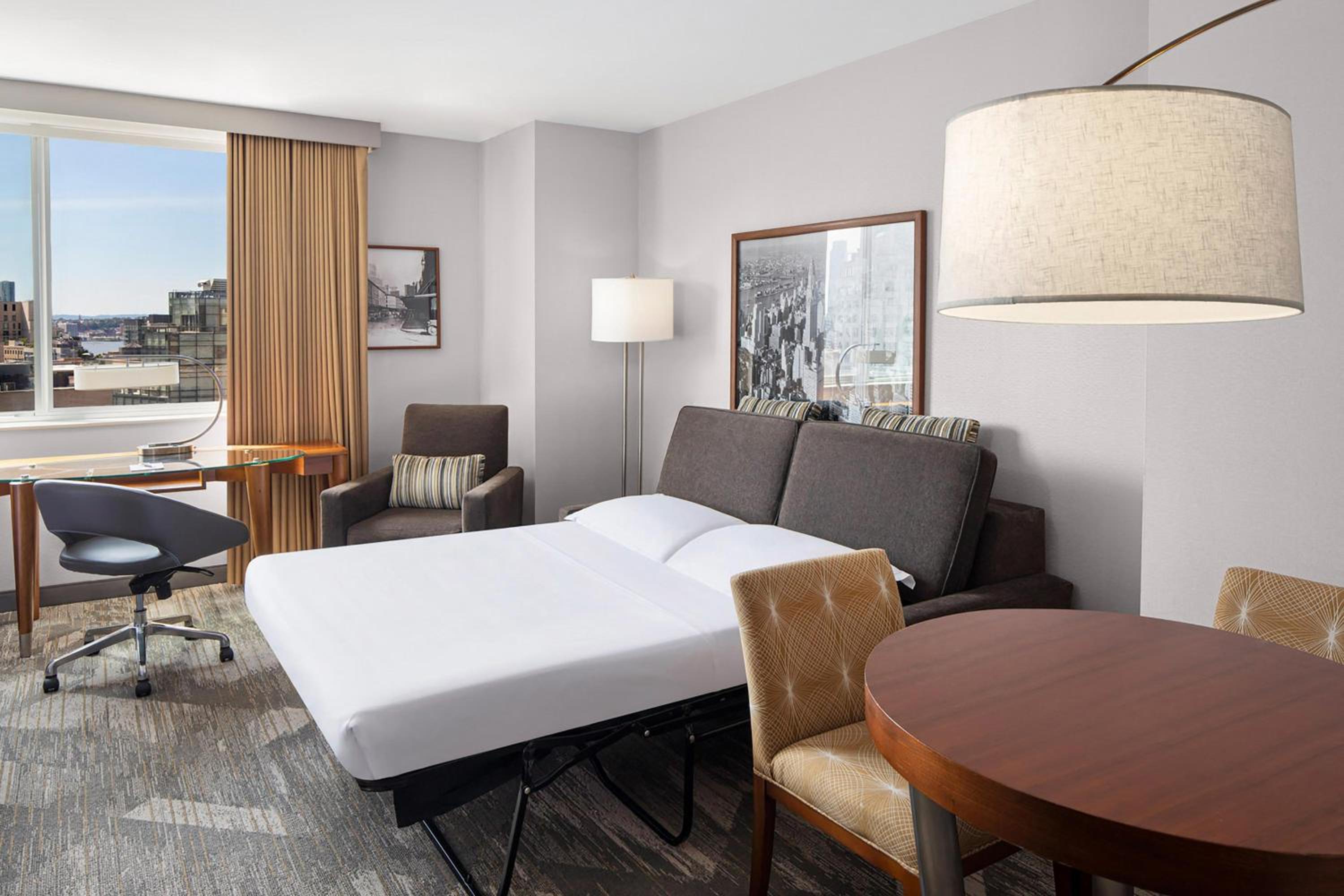 King Room with Sofa Bed - Concierge Level
