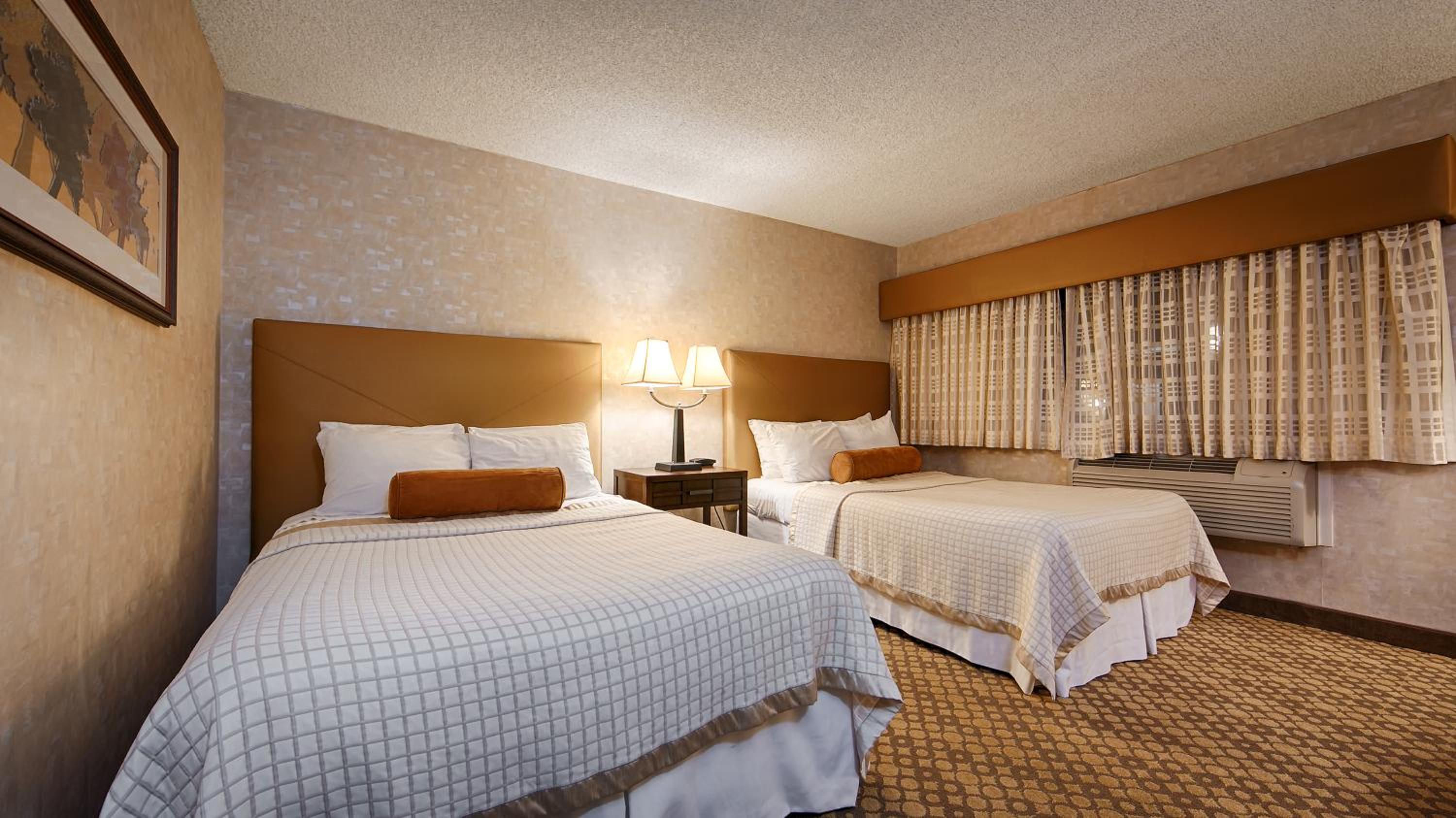 Double Room with Two Double Beds - Photo 2