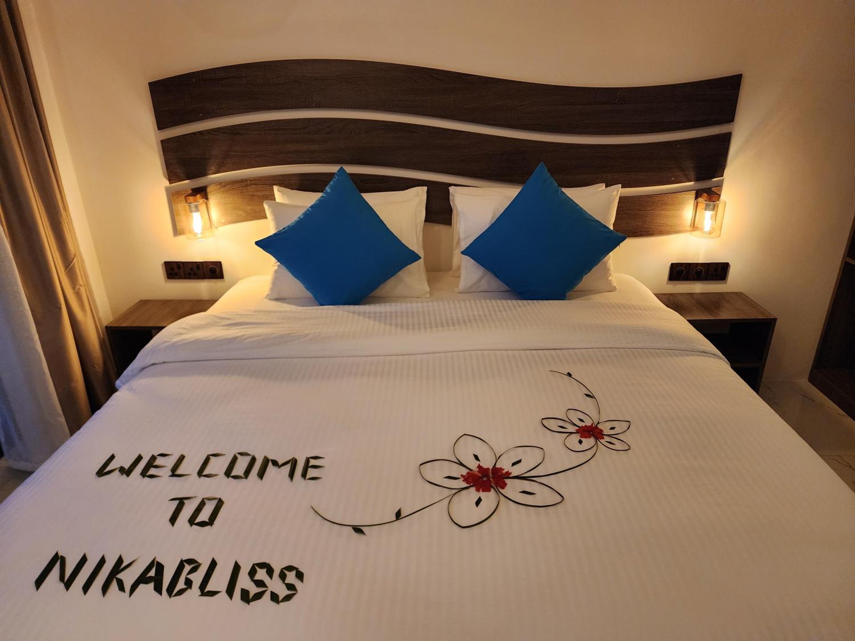 Deluxe Double Room with Balcony and Sea View
