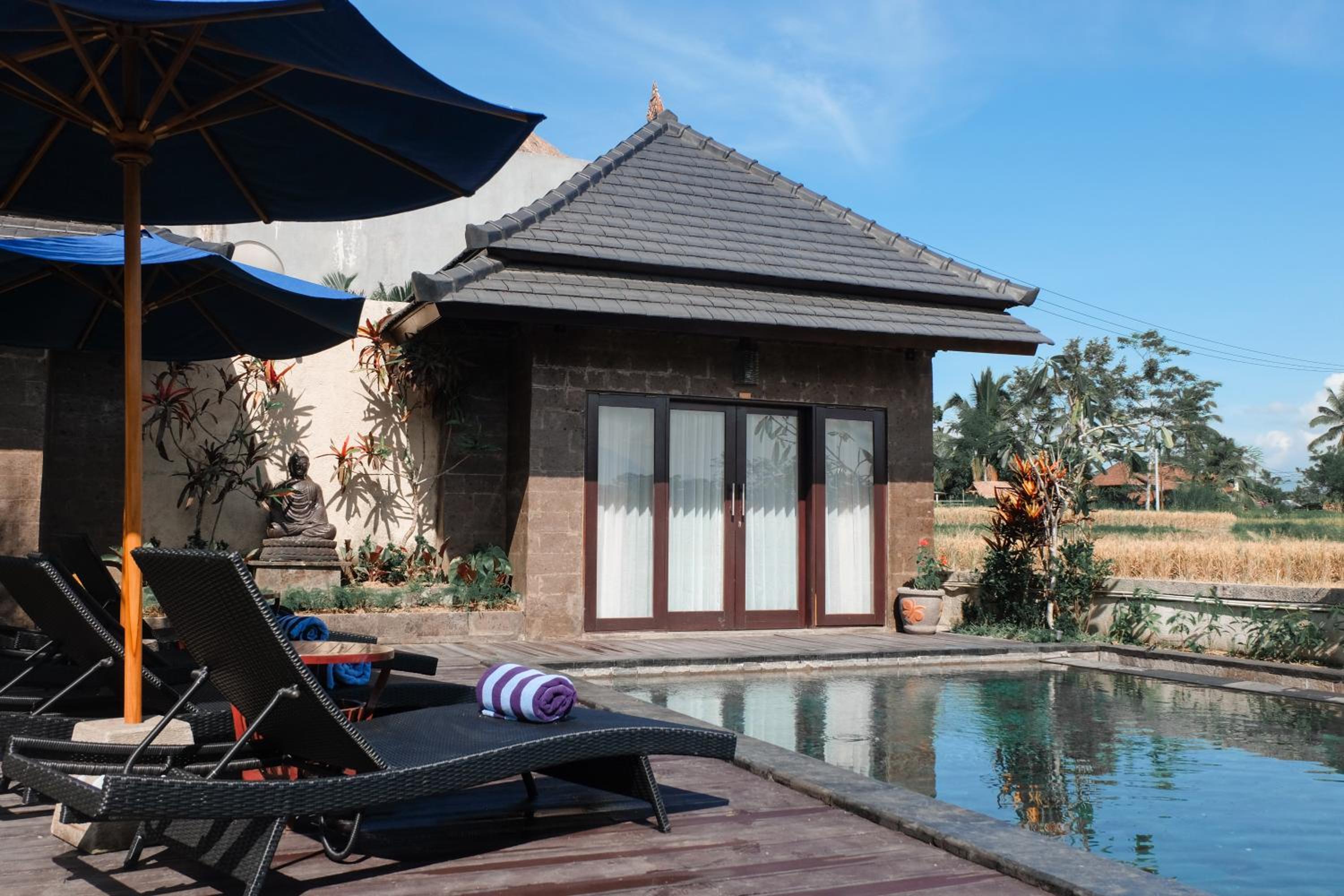 Three-Bedroom Villa - Photo 12