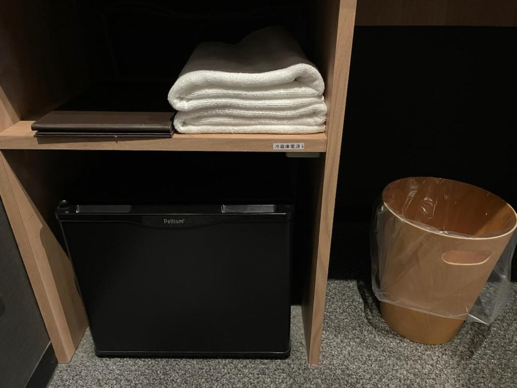 Budget Double Room - Photo 11