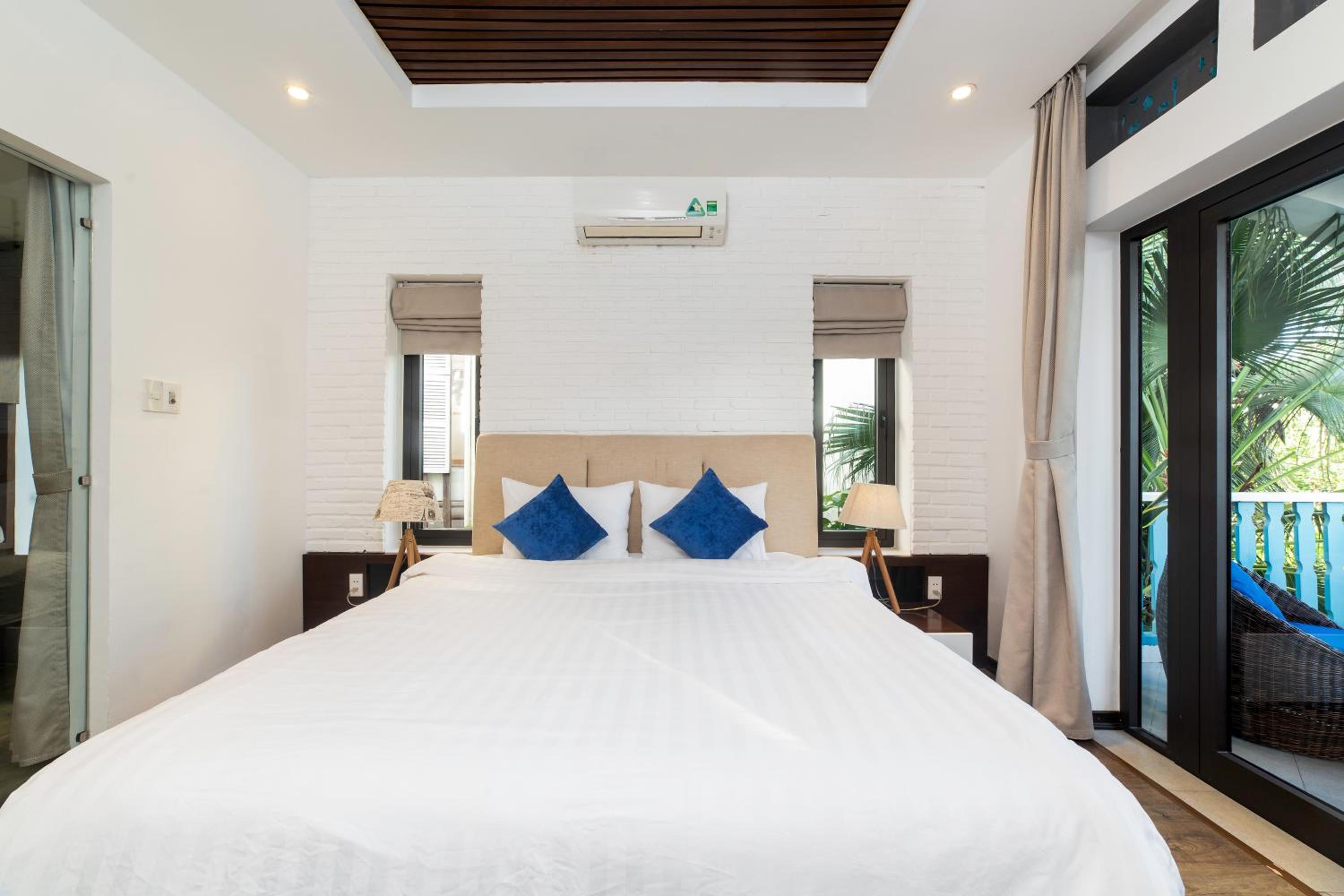 Three-Bedroom Villa photo 1