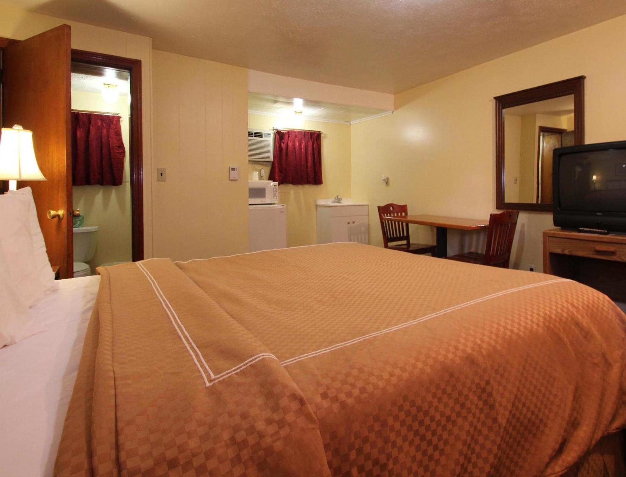 Standard Queen Room with Shower  - Photo 1