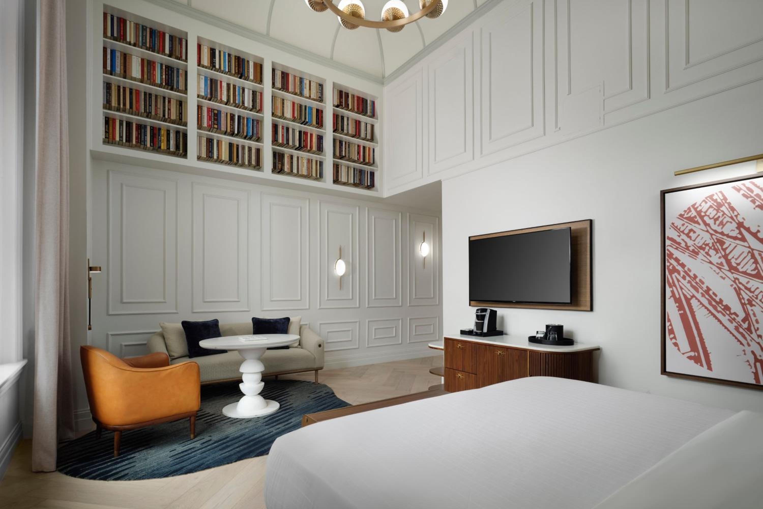 Deluxe King Room - Photo 20