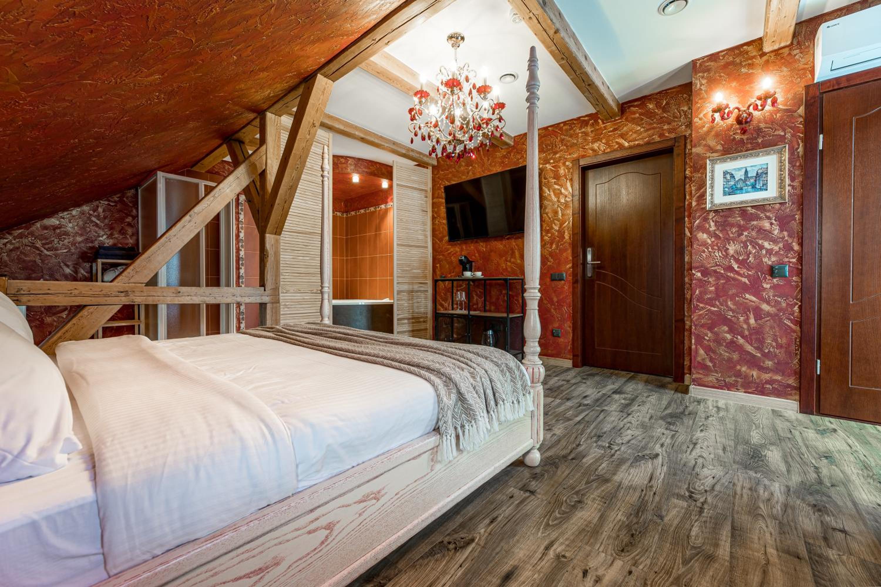 Suite with Terrace - Photo 2