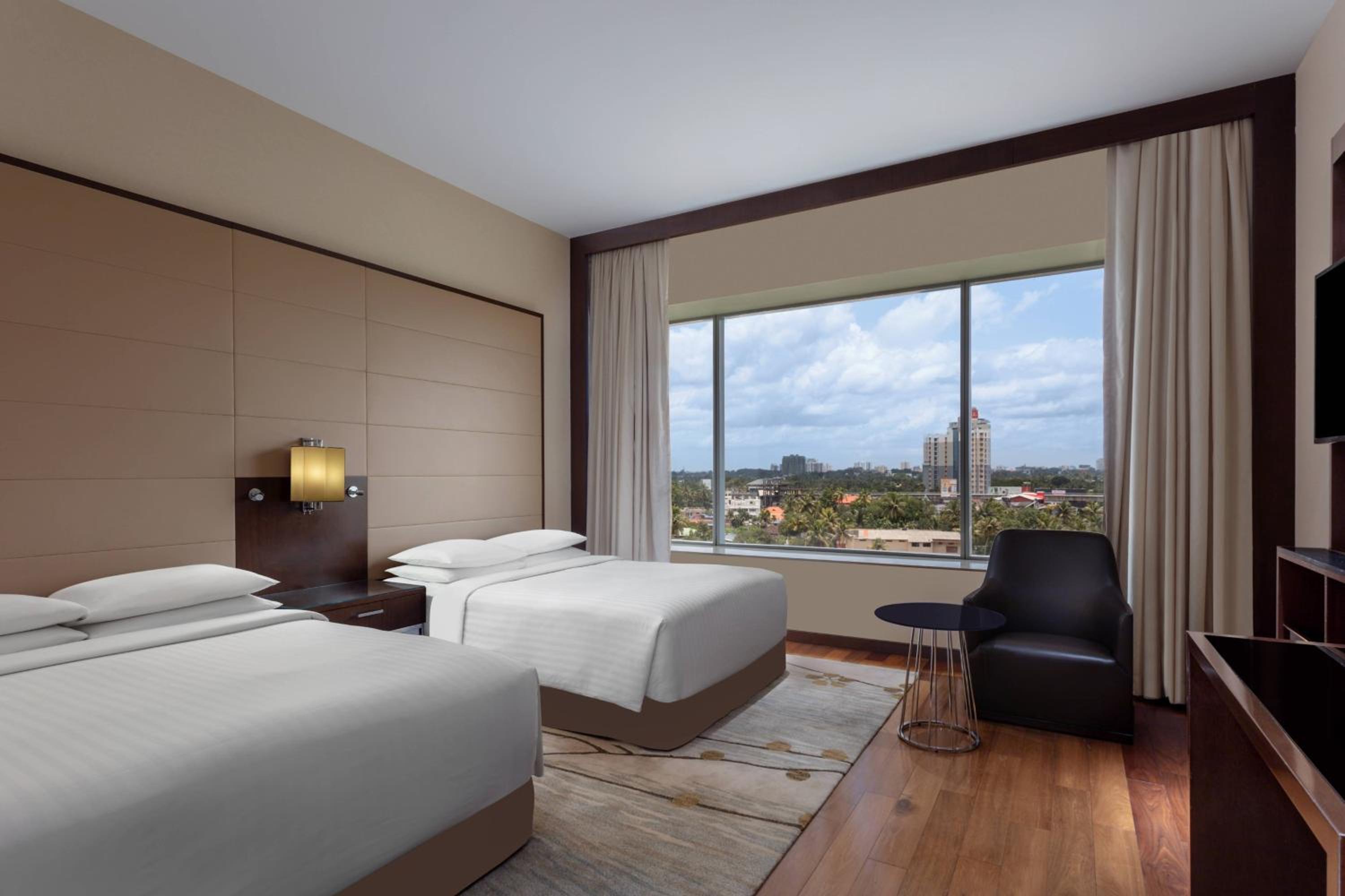Executive Twin Room, Executive Lounge Access, Guest Room, 02Twin/Single Beds