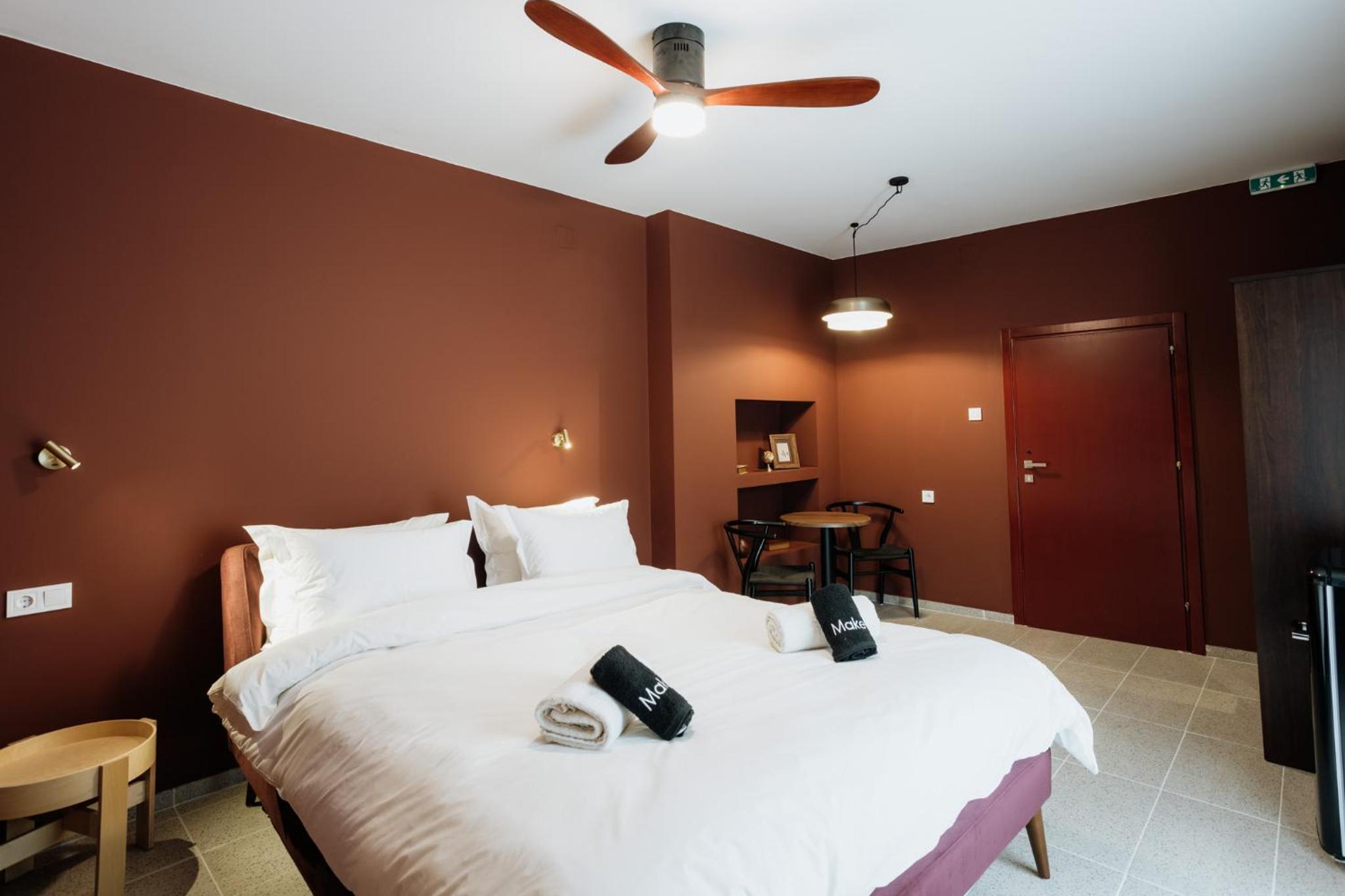 Deluxe Double Room with Balcony photo 1