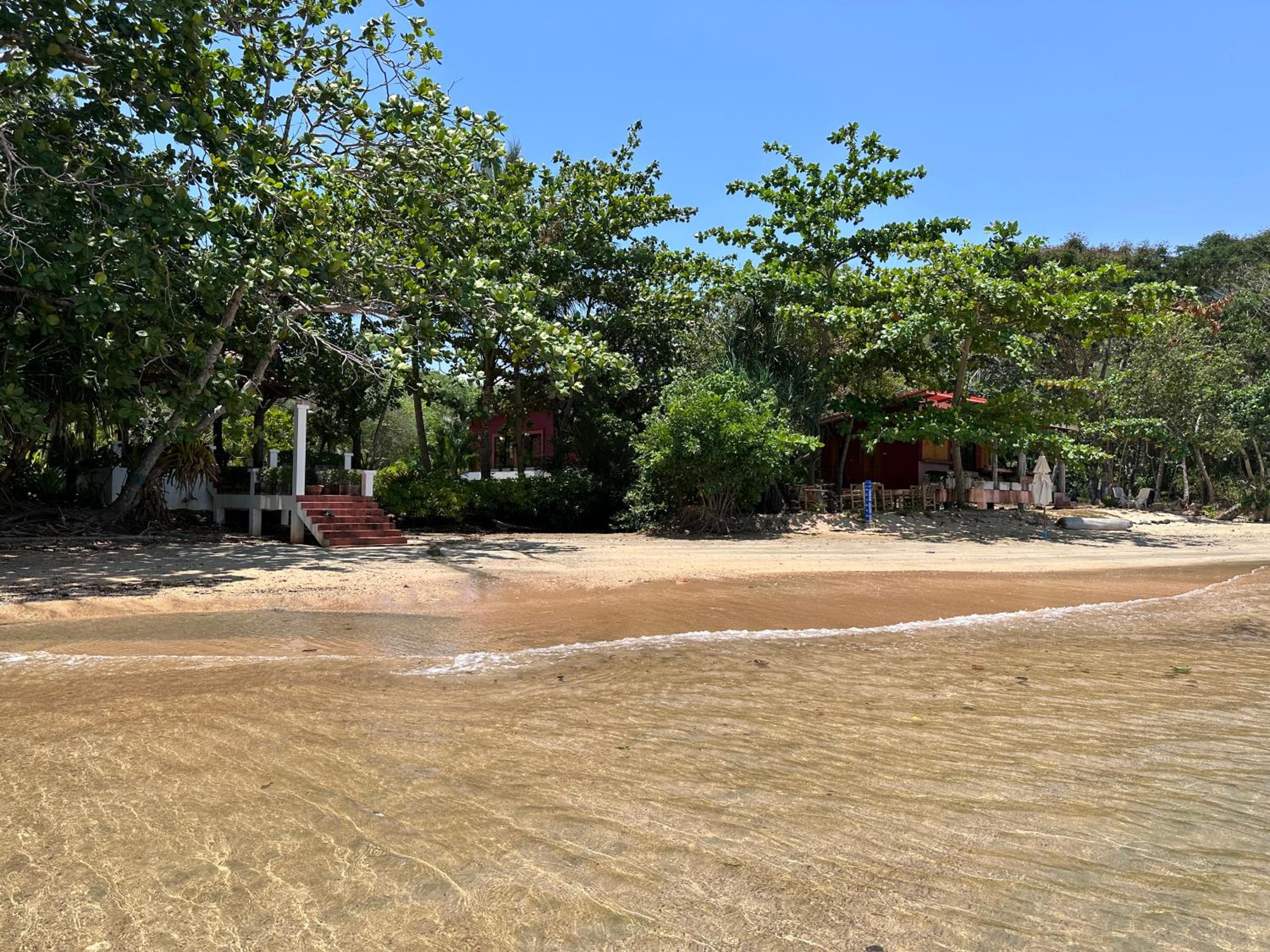 Three-Bedroom Villa - Photo 3