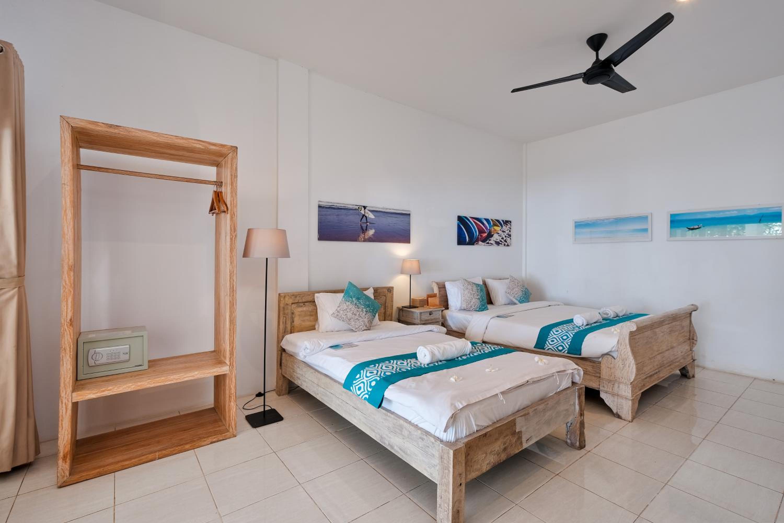 Twin Room with Sea View - Photo 3