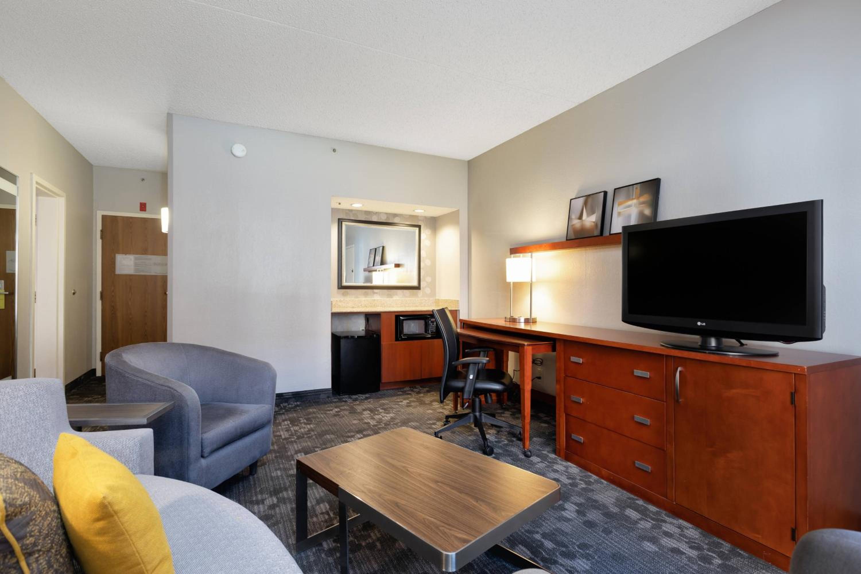 King Suite - Photo 4