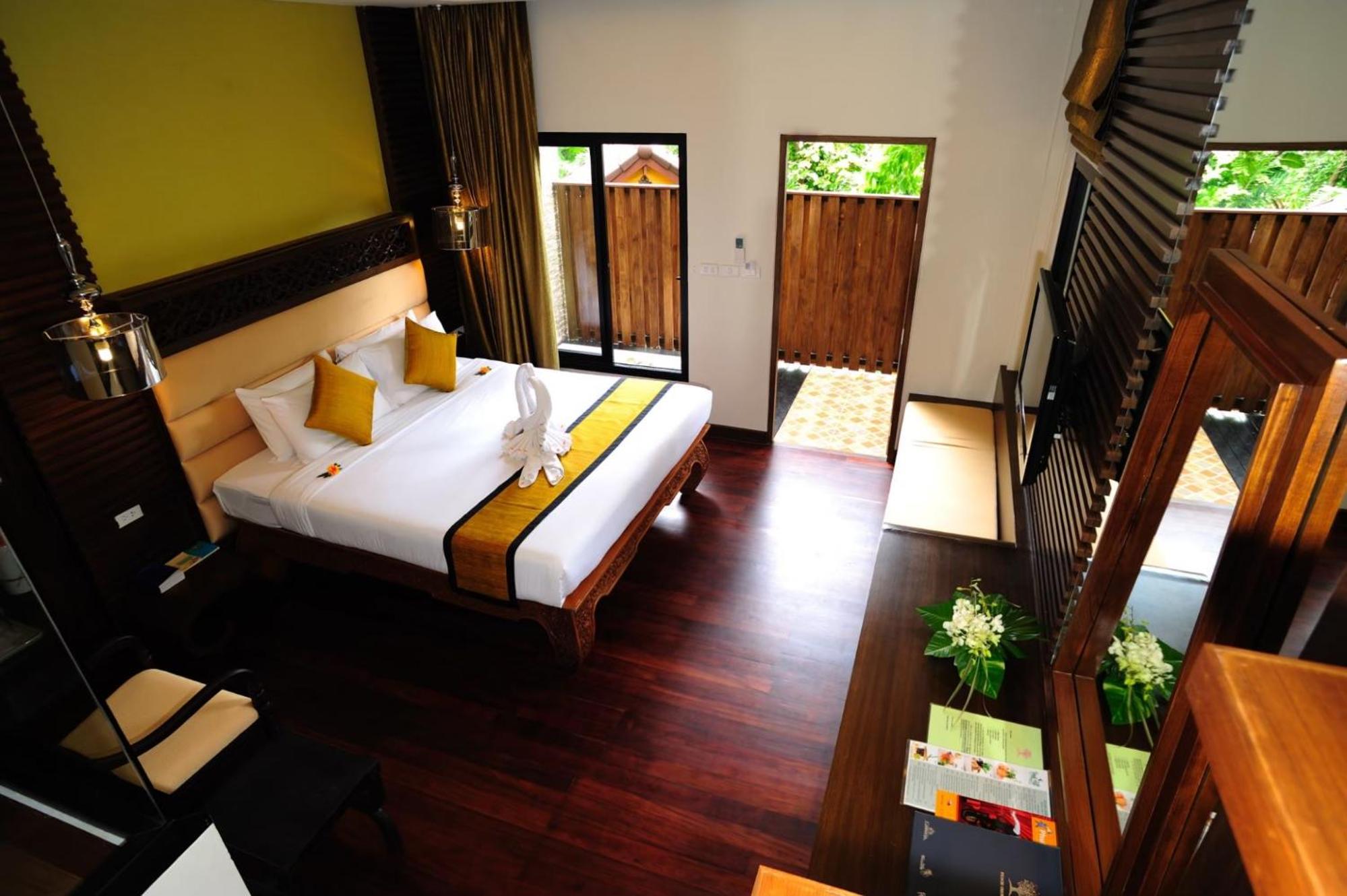 Deluxe Bungalow photo 2