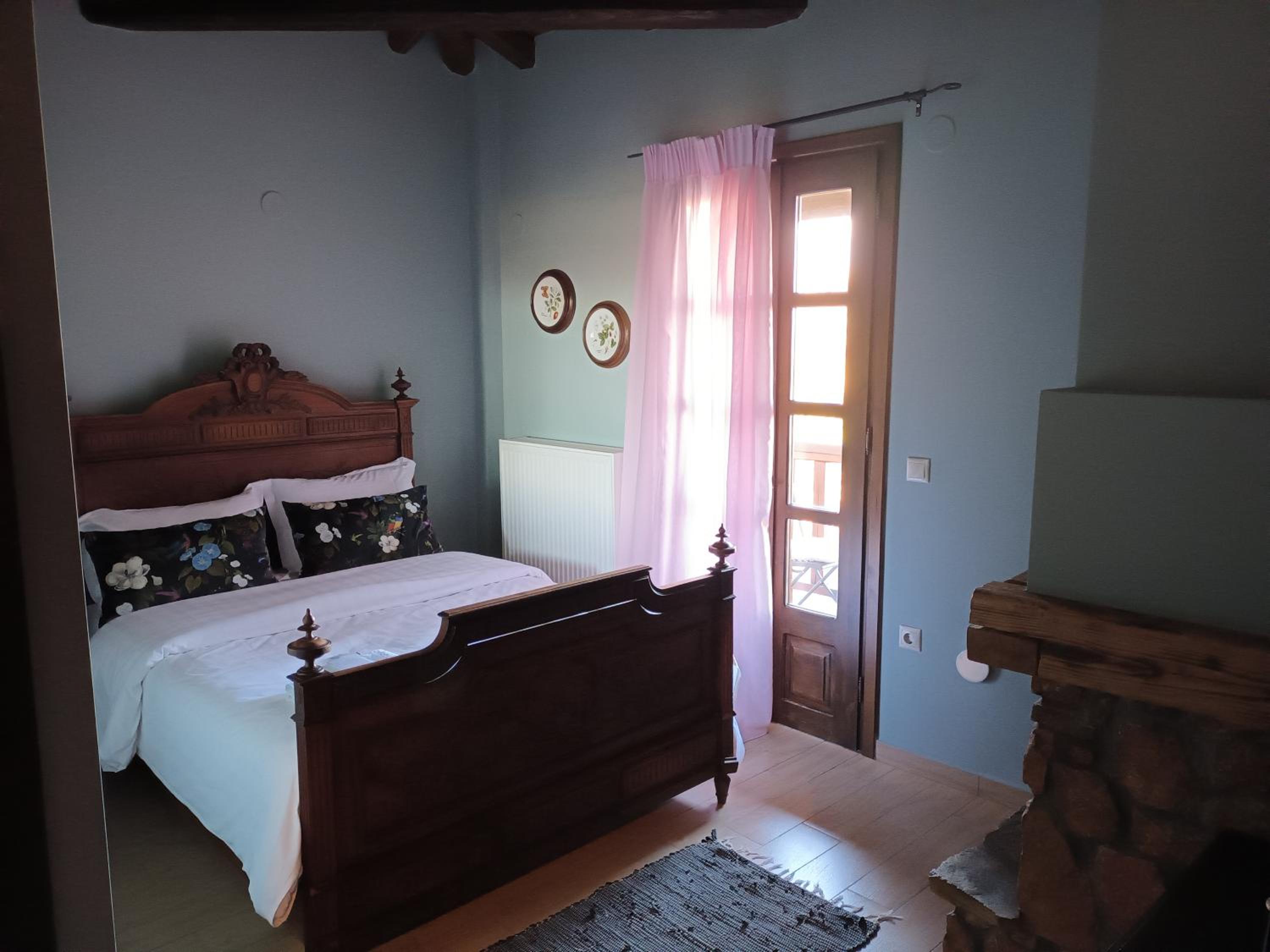 Standard Double Room photo 3