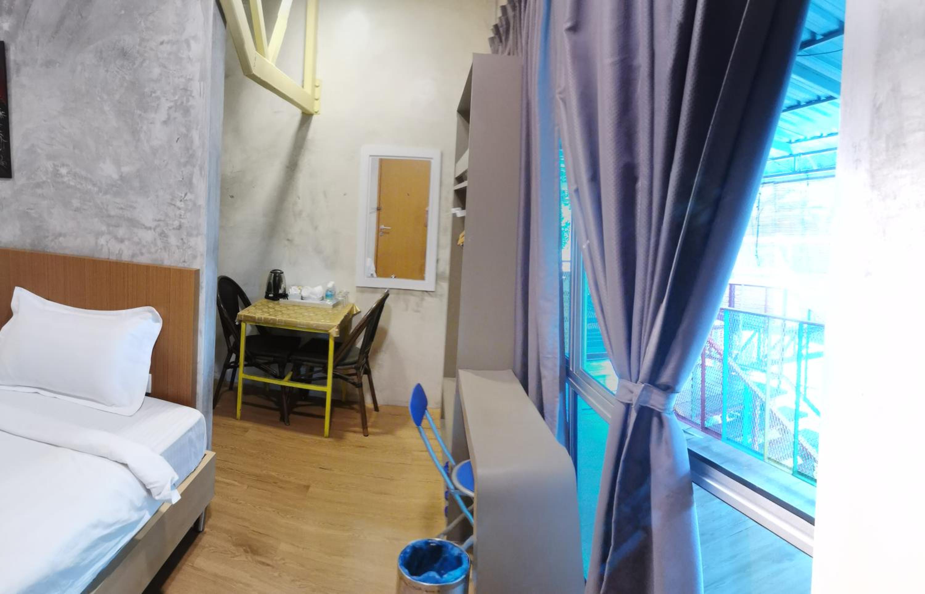 Deluxe Triple Room - Photo 8