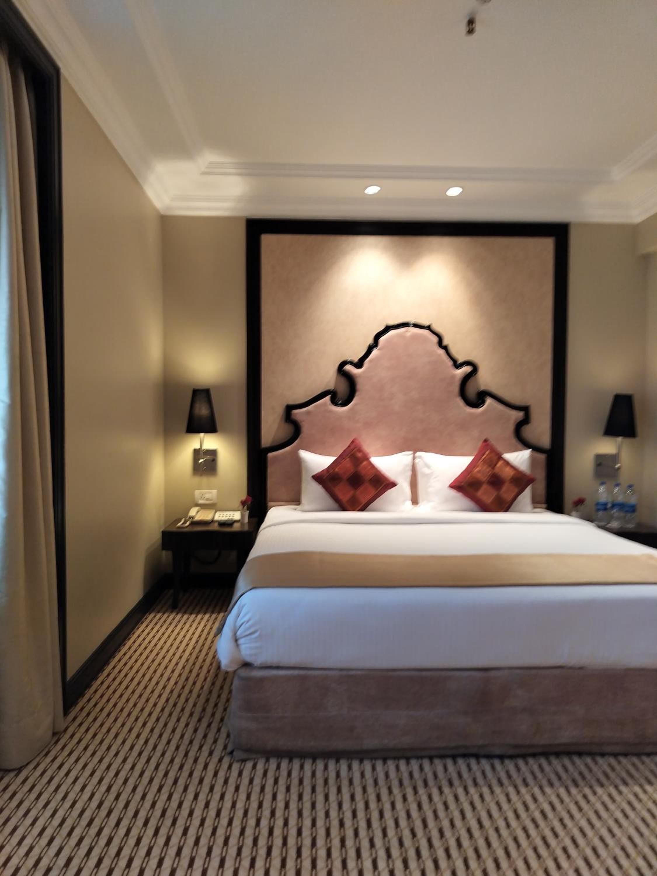 Suite - Photo 3