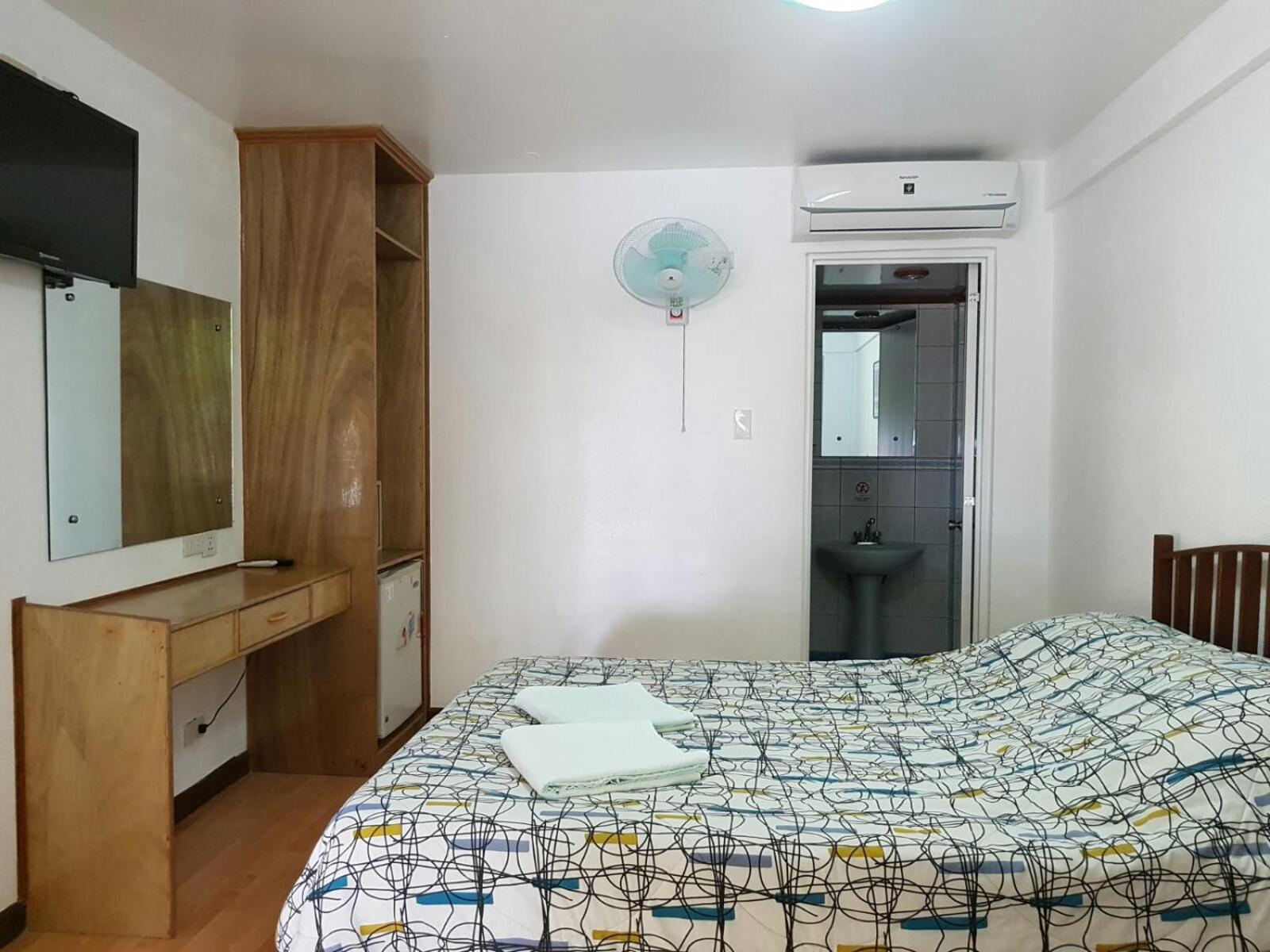 Standard Double or Twin Room - Photo 2