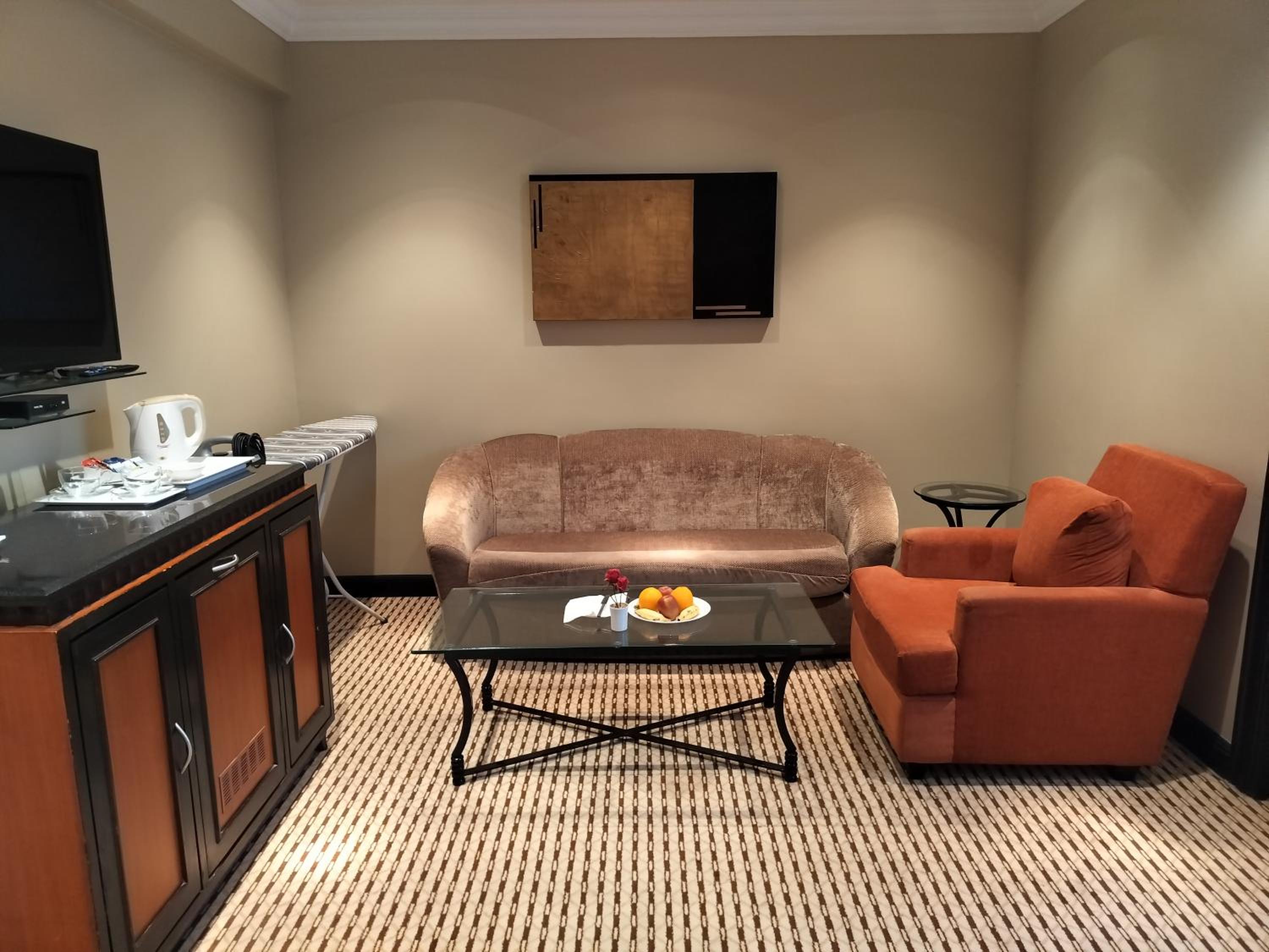 Suite - Photo 8
