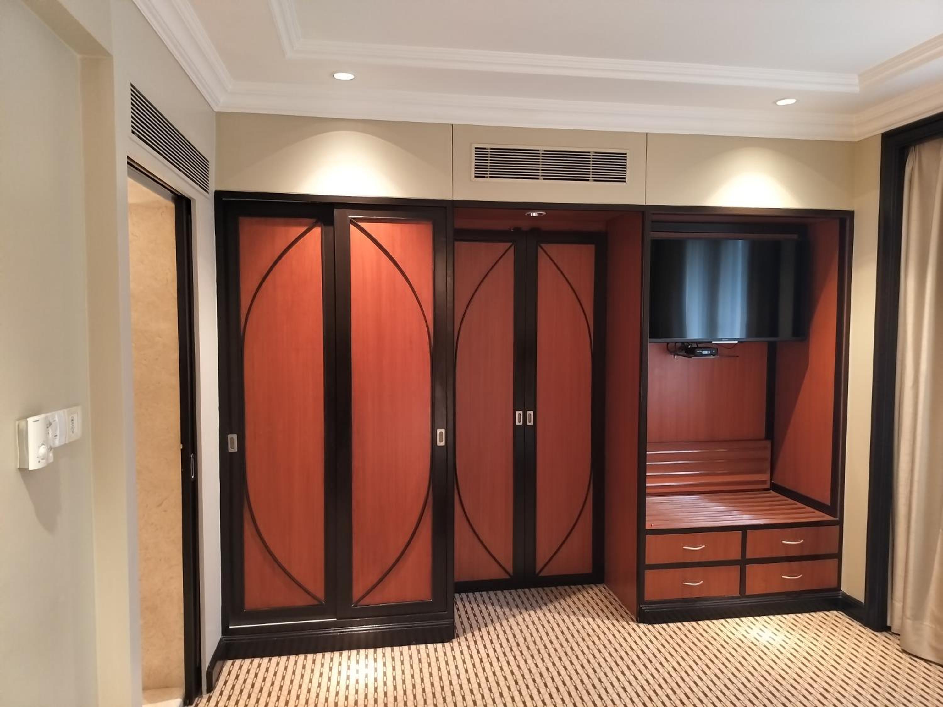 Suite - Photo 6