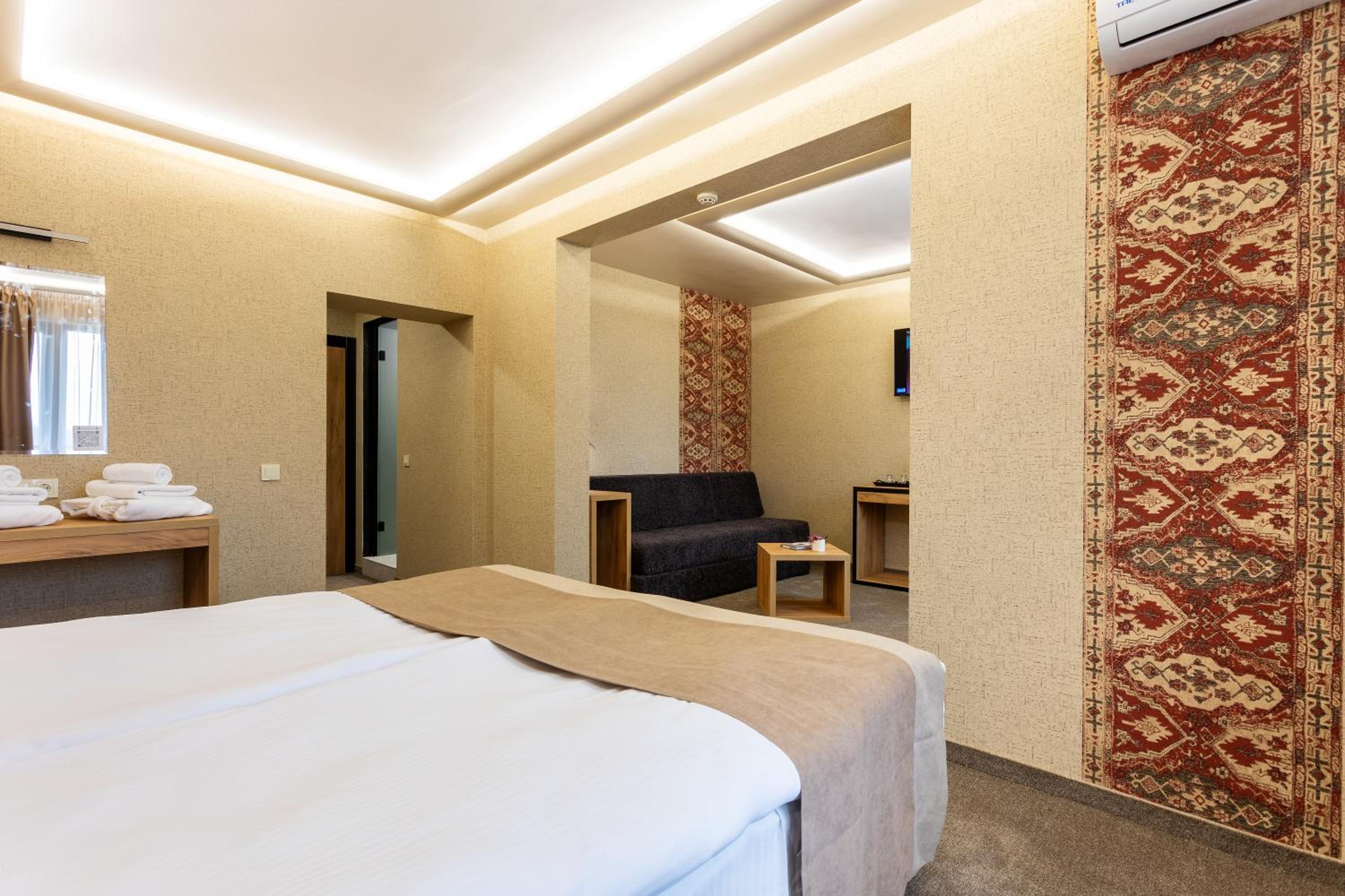 Junior Suite with Balcony photo 3