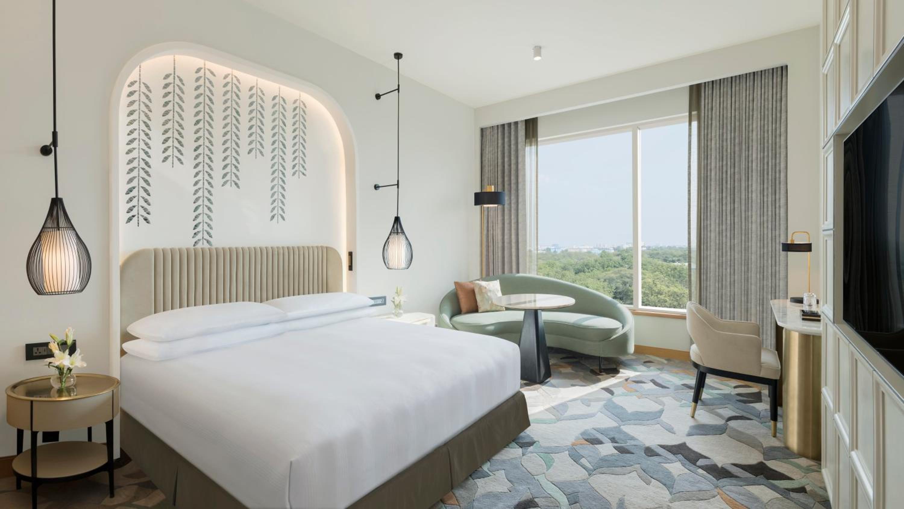 Classic King Room: 20% off on food,soft beverages, laundry & local transportation(upto 10 km); enjoy 90-min spa at 60mins spa price; BOGO offer on select beverages(5–8 pm) at Connexions Bar