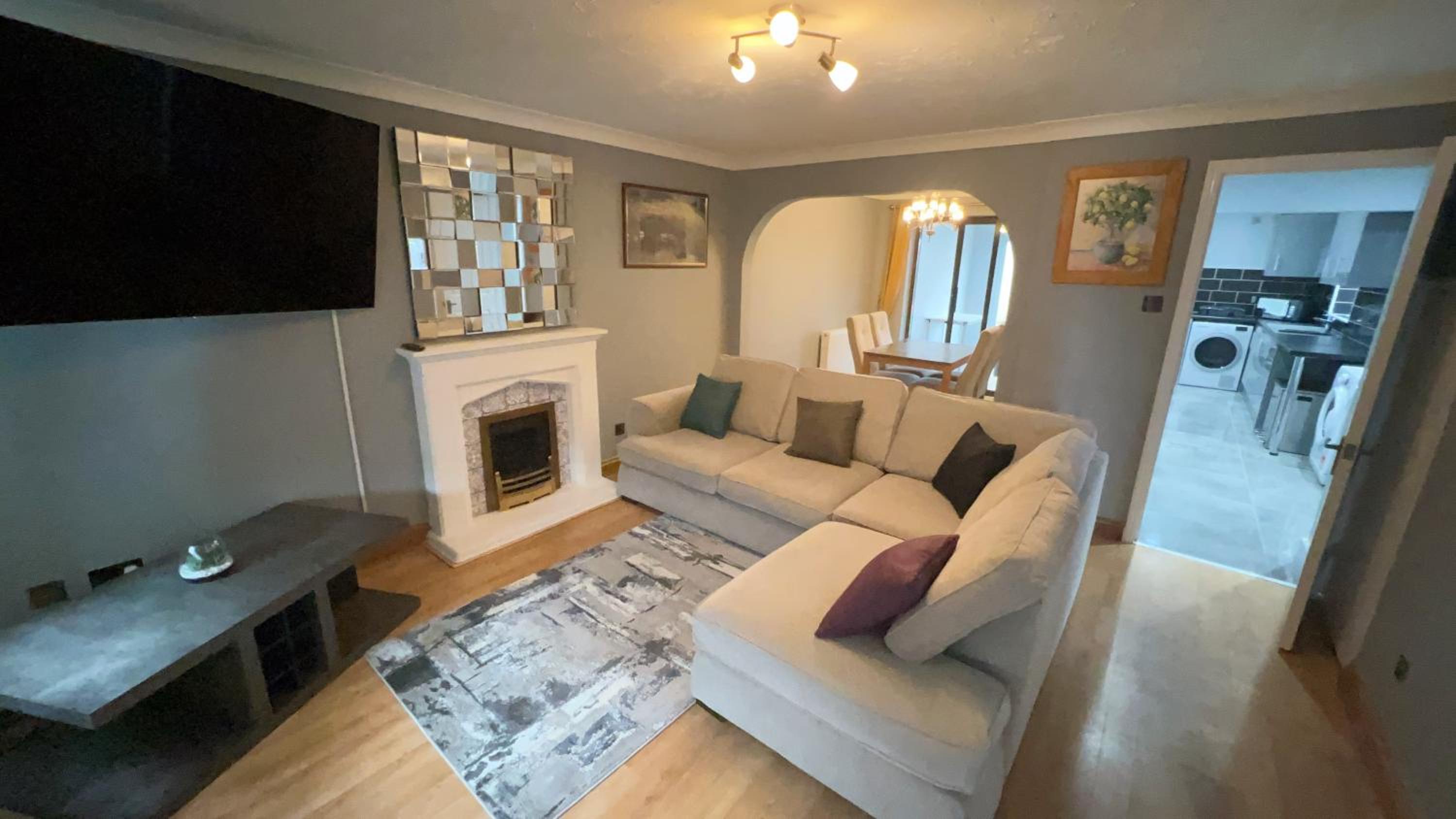 Four-Bedroom House photo 1