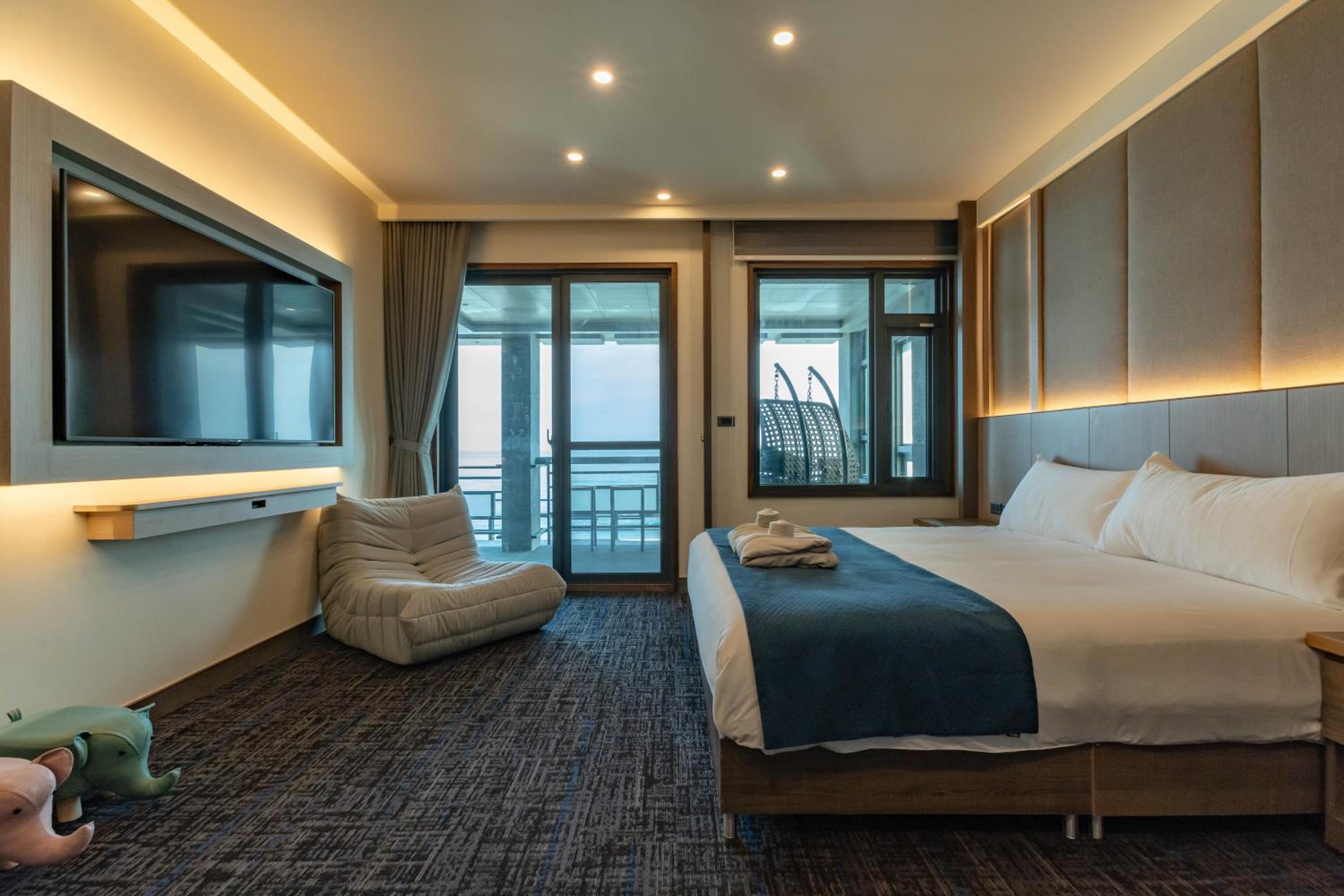 Deluxe Double Room with Balcony and Sea View - Photo 5