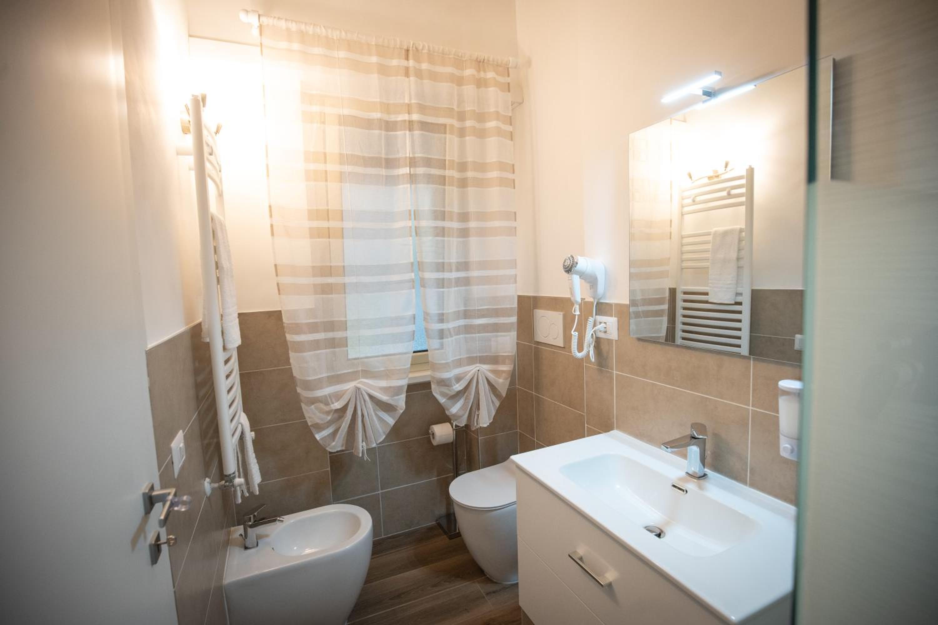 Large Double Room photo 3