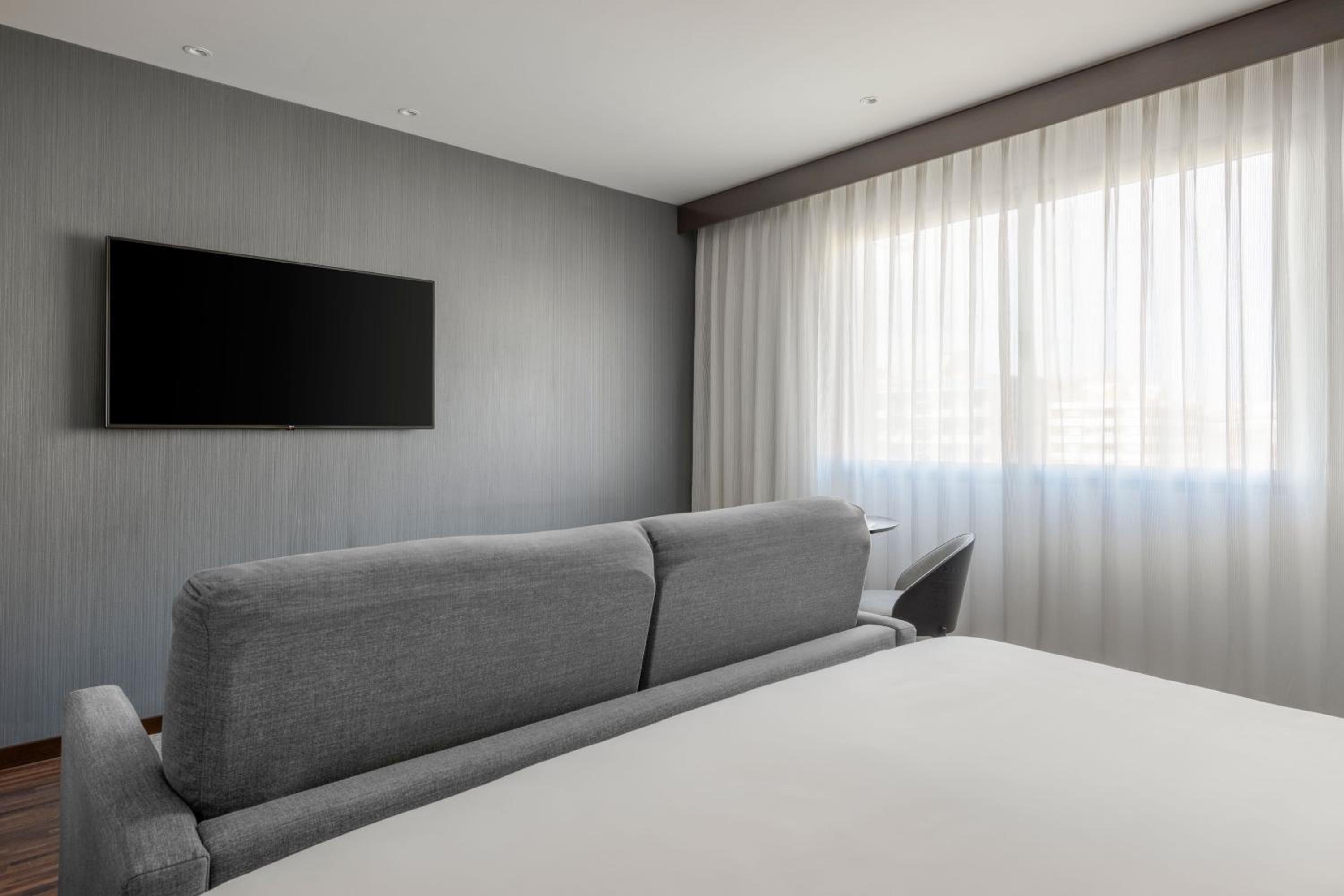King Room with Sofa Bed