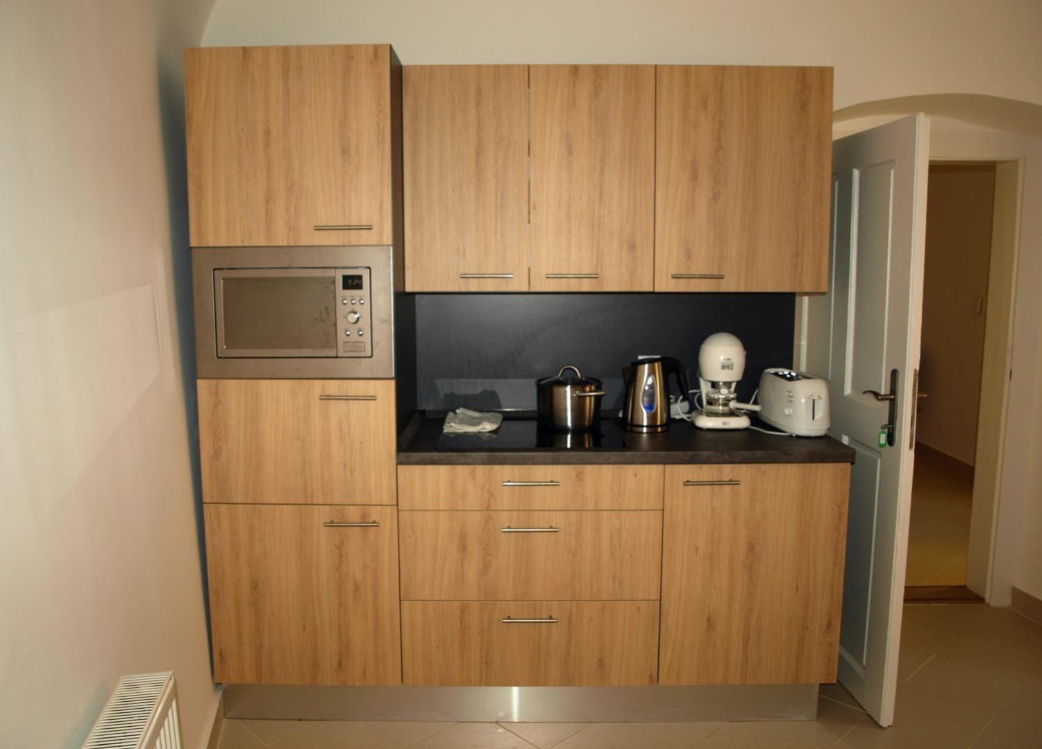 Family Room with Private Bathroom photo 2