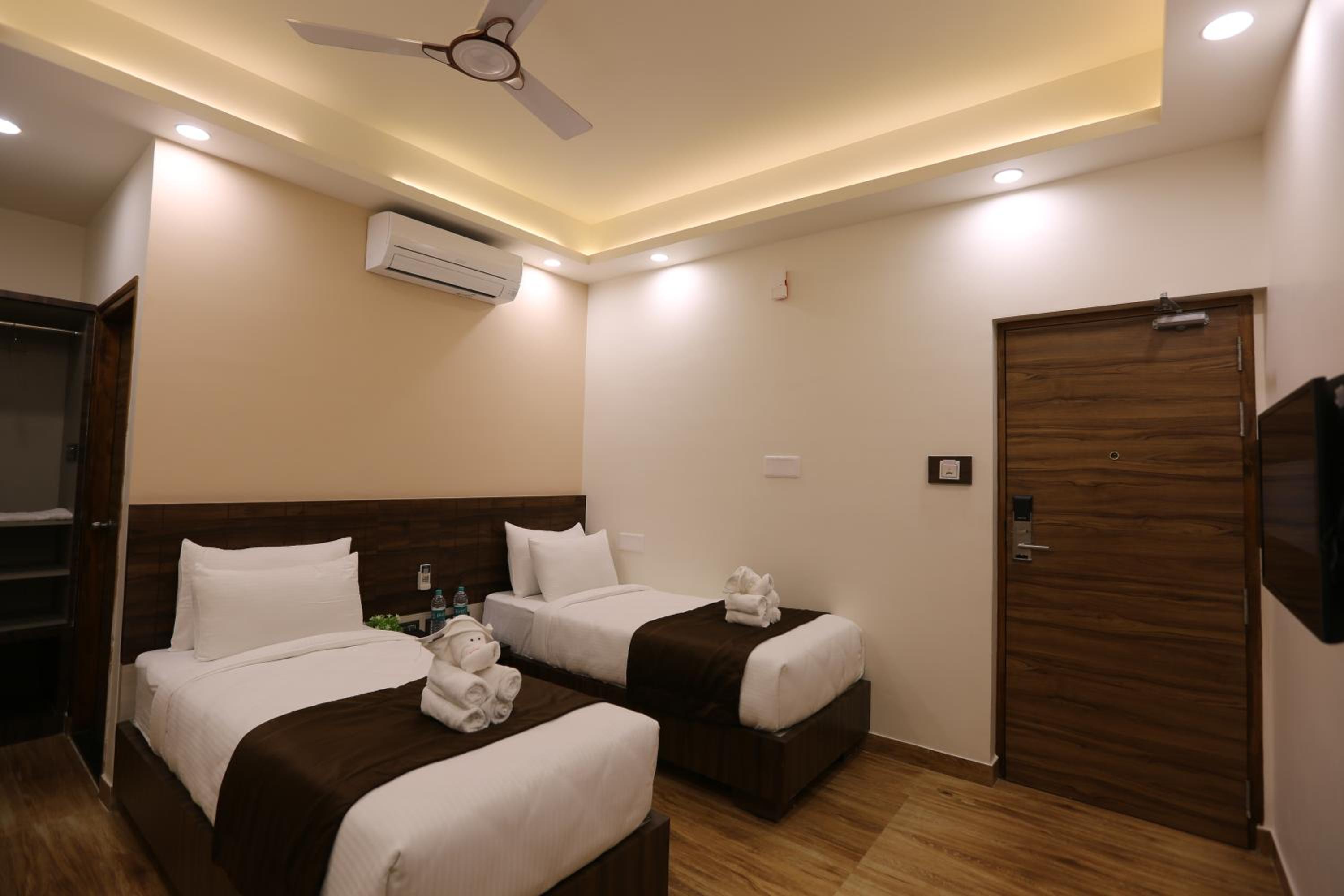 Deluxe Twin Room - Photo 6