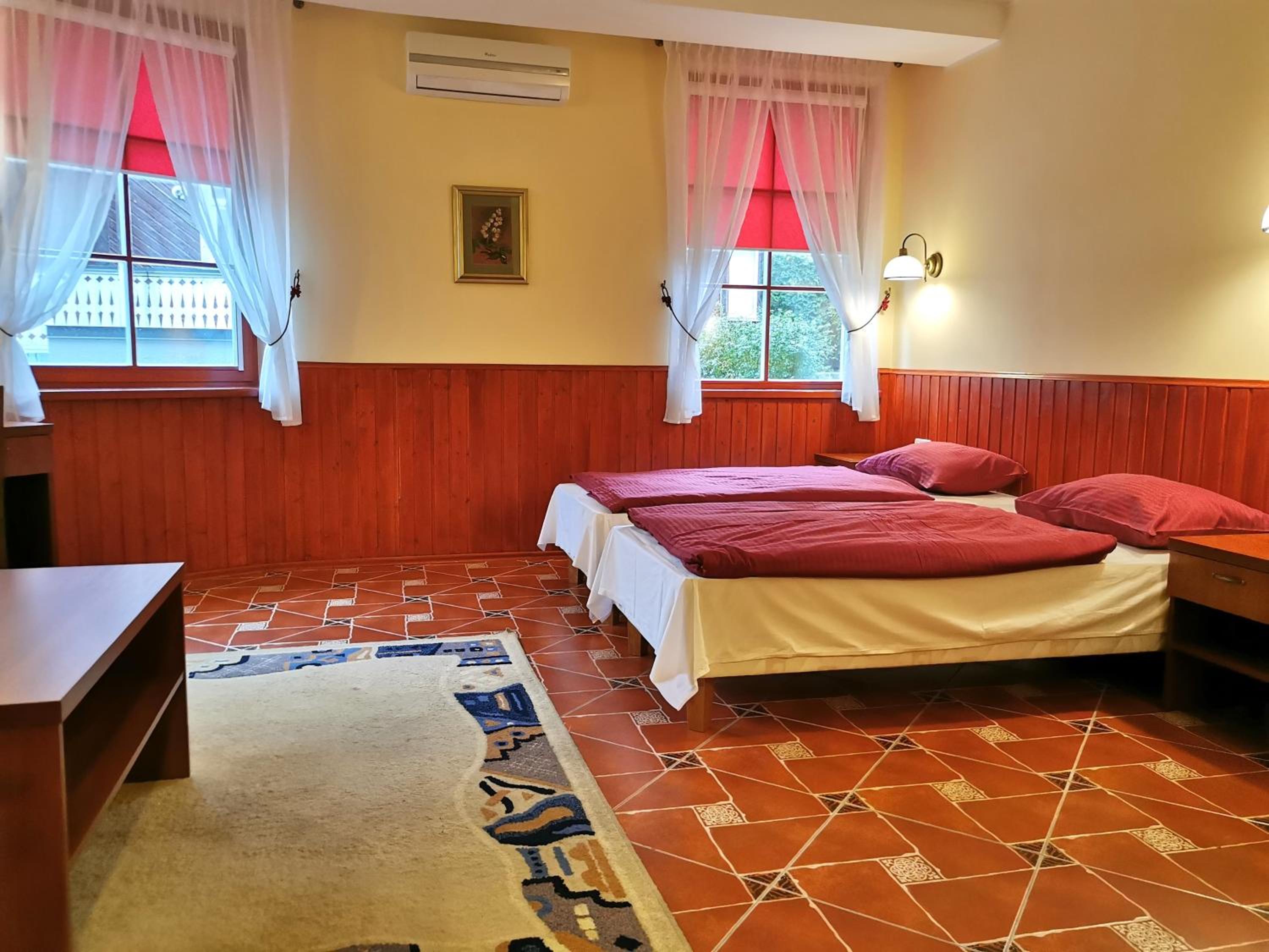 Economy Double or Twin Room photo 1