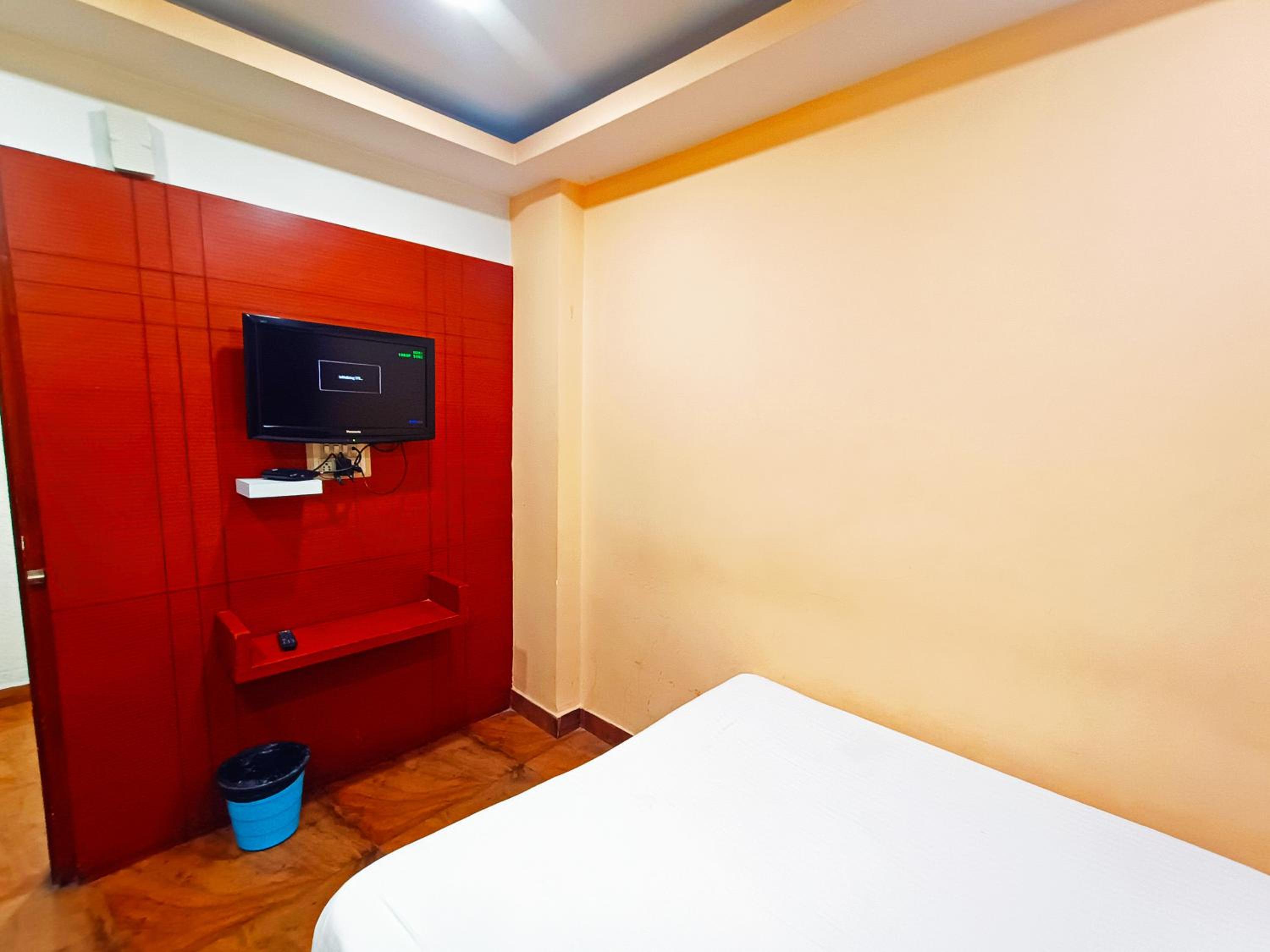 Standard Double Room With Fan - Photo 10